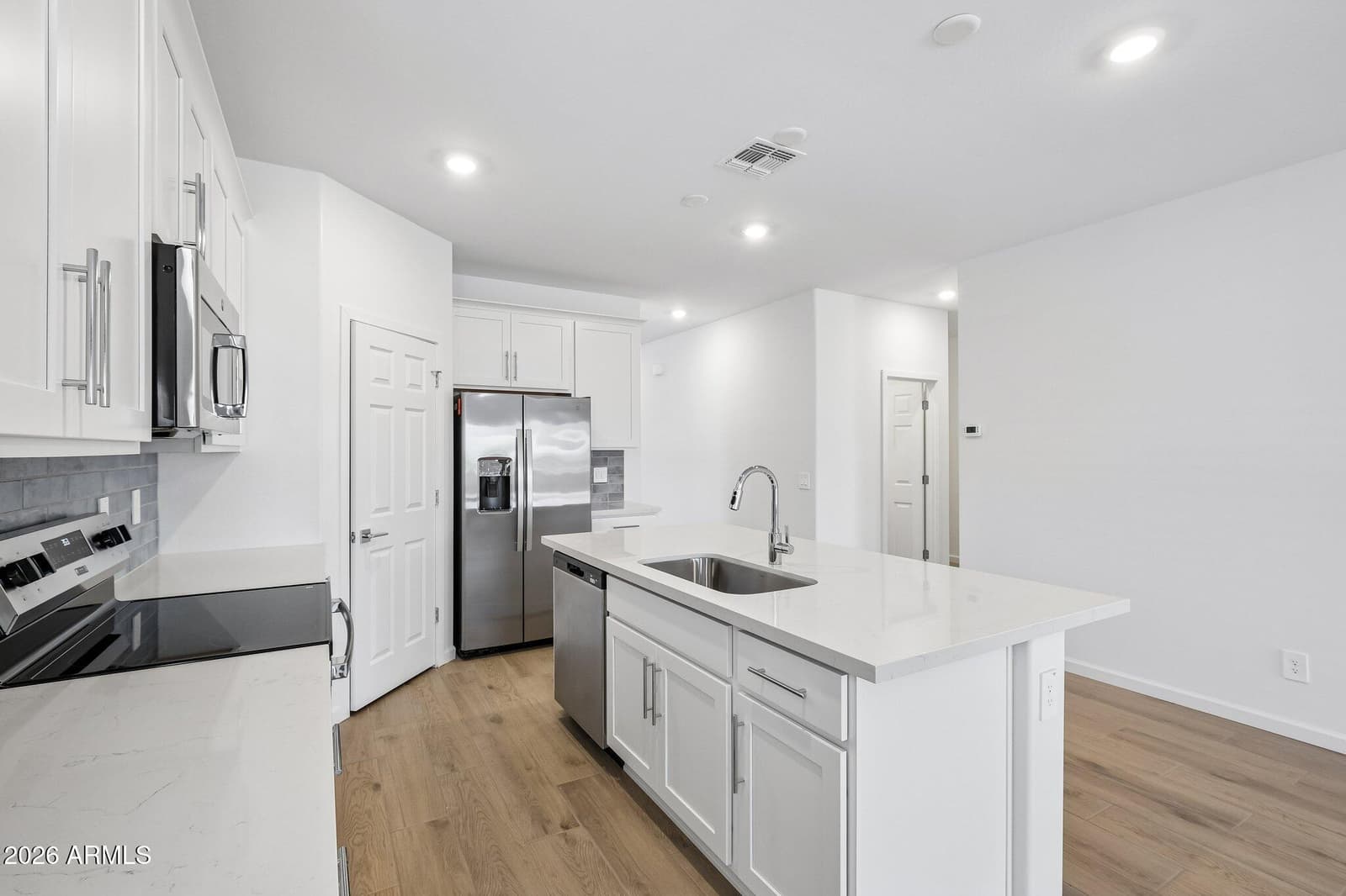 18130 W LA SENDA Drive, Surprise, AZ 85387 — photo 11 of 45