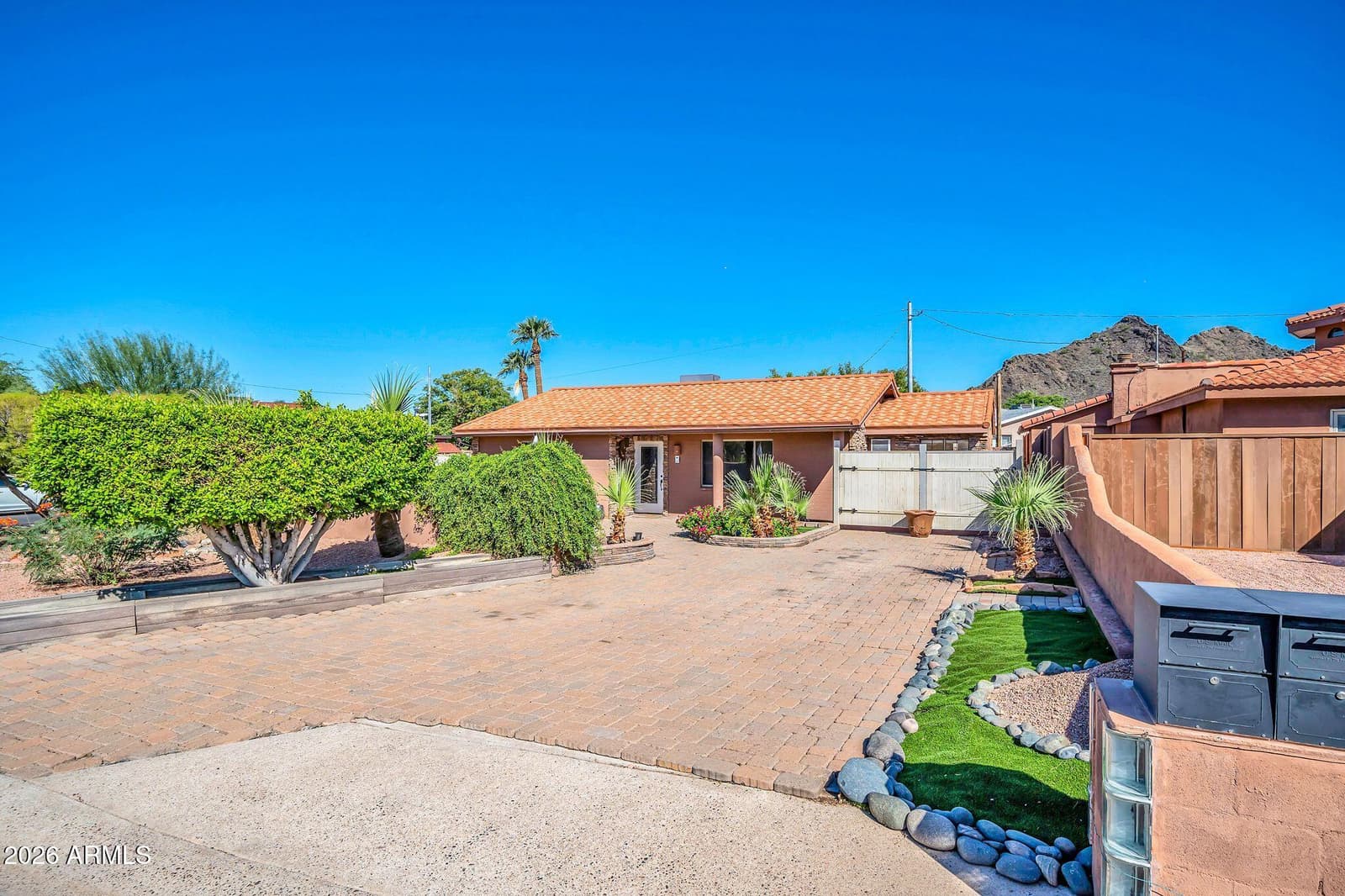1448 E Royal Palm Road, Phoenix, AZ 85020 — photo 2 of 56