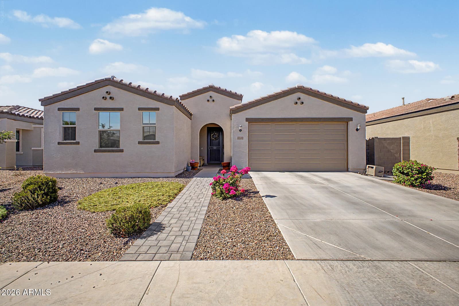 2540 W GRENADINE Road, Phoenix, AZ 85041