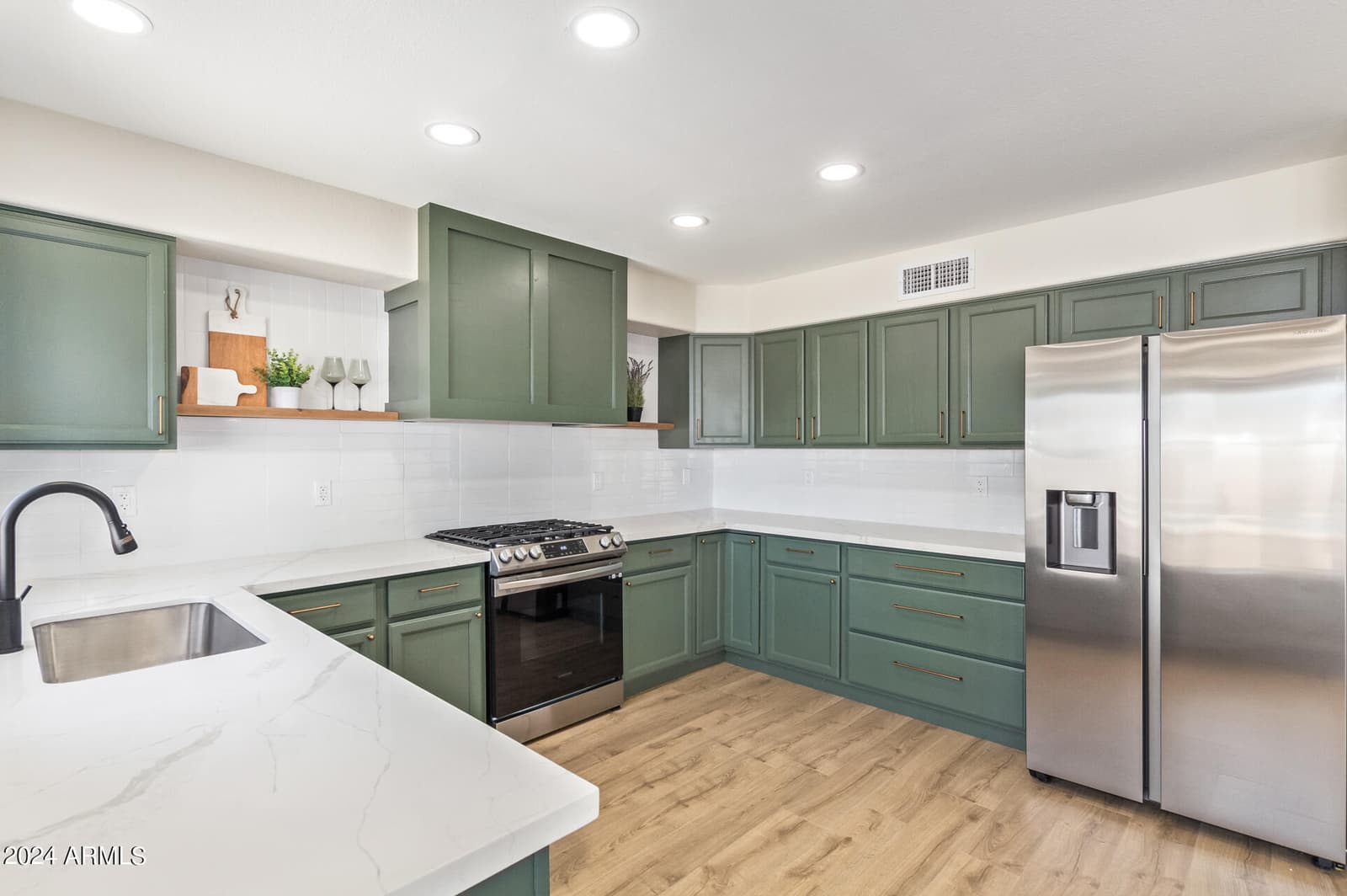 1018 W Kings Avenue, Phoenix, AZ 85023 — photo 10 of 37