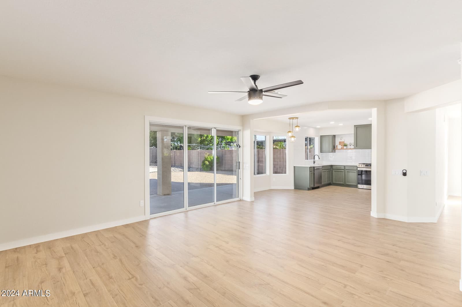 1018 W Kings Avenue, Phoenix, AZ 85023 — photo 16 of 37
