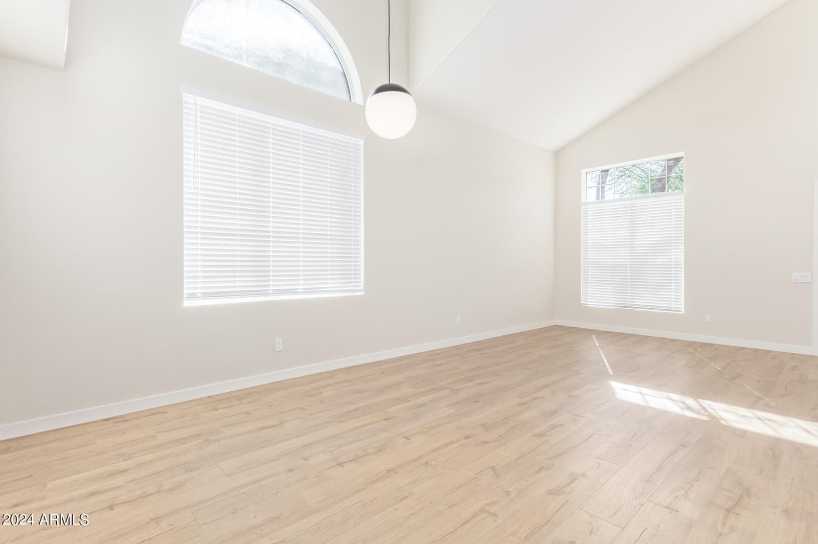 1018 W Kings Avenue, Phoenix, AZ 85023 — photo 18 of 37