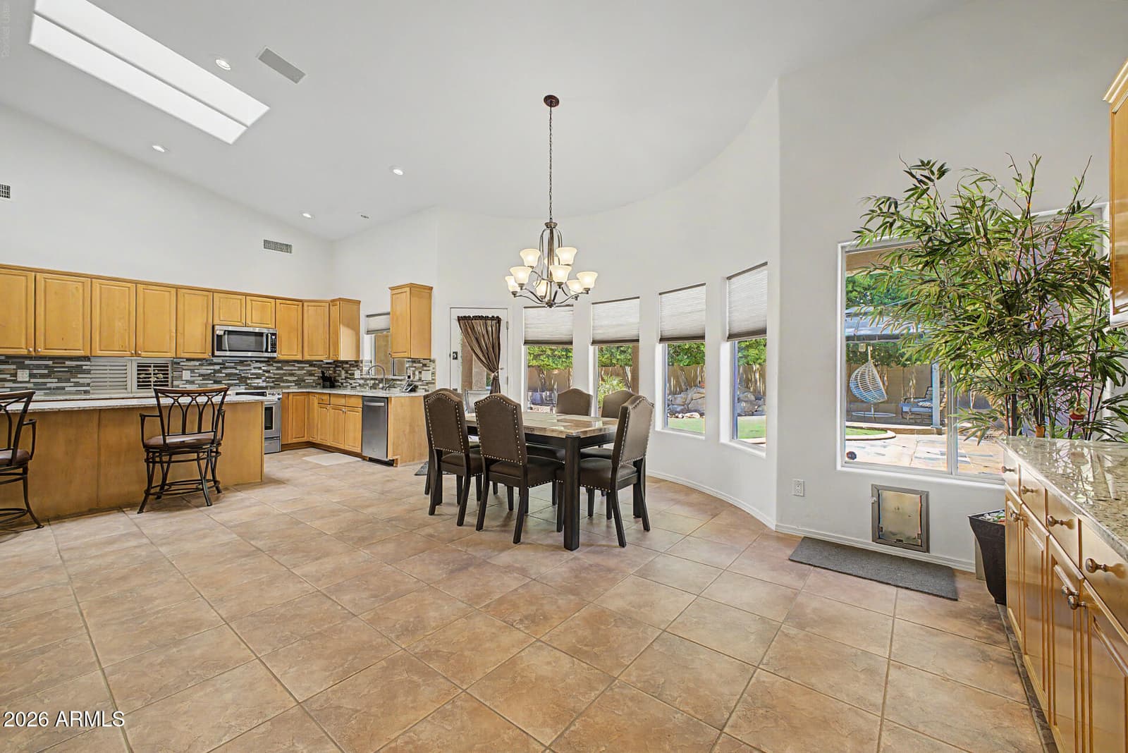 1934 E EVERETT Drive, Phoenix, AZ 85022 — photo 12 of 39