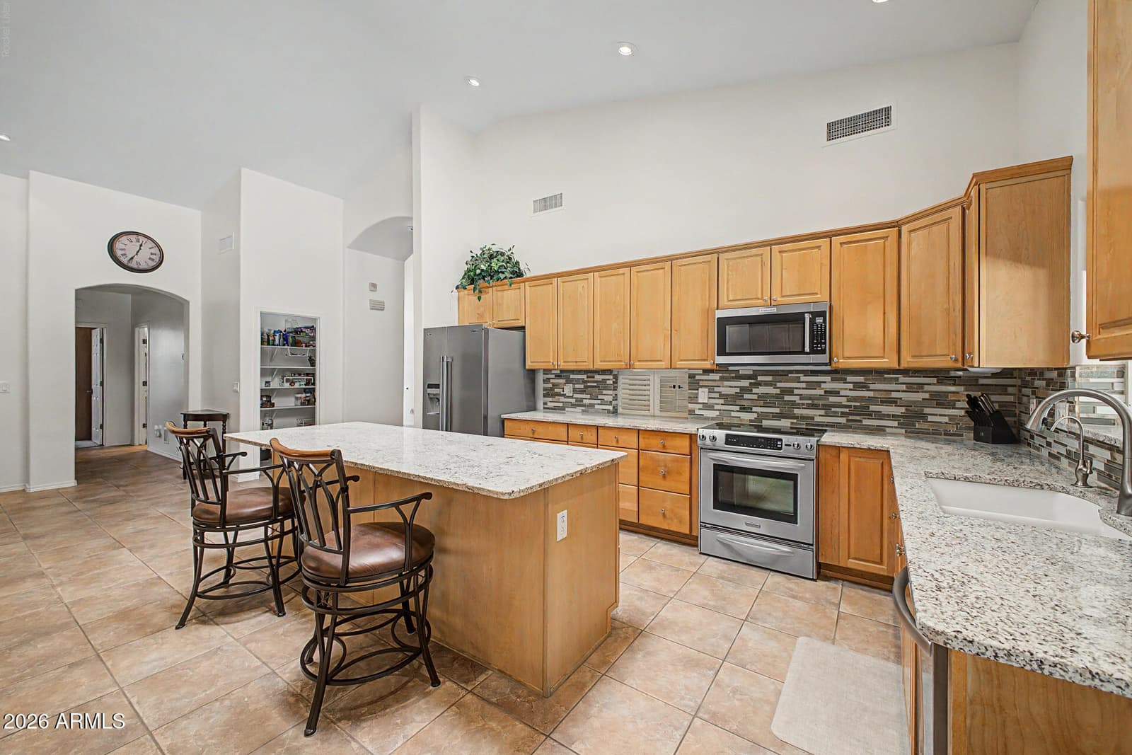 1934 E EVERETT Drive, Phoenix, AZ 85022 — photo 14 of 39