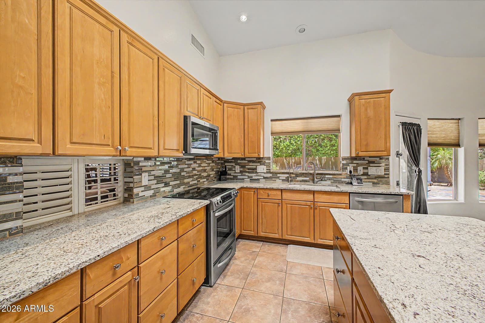 1934 E EVERETT Drive, Phoenix, AZ 85022 — photo 16 of 39