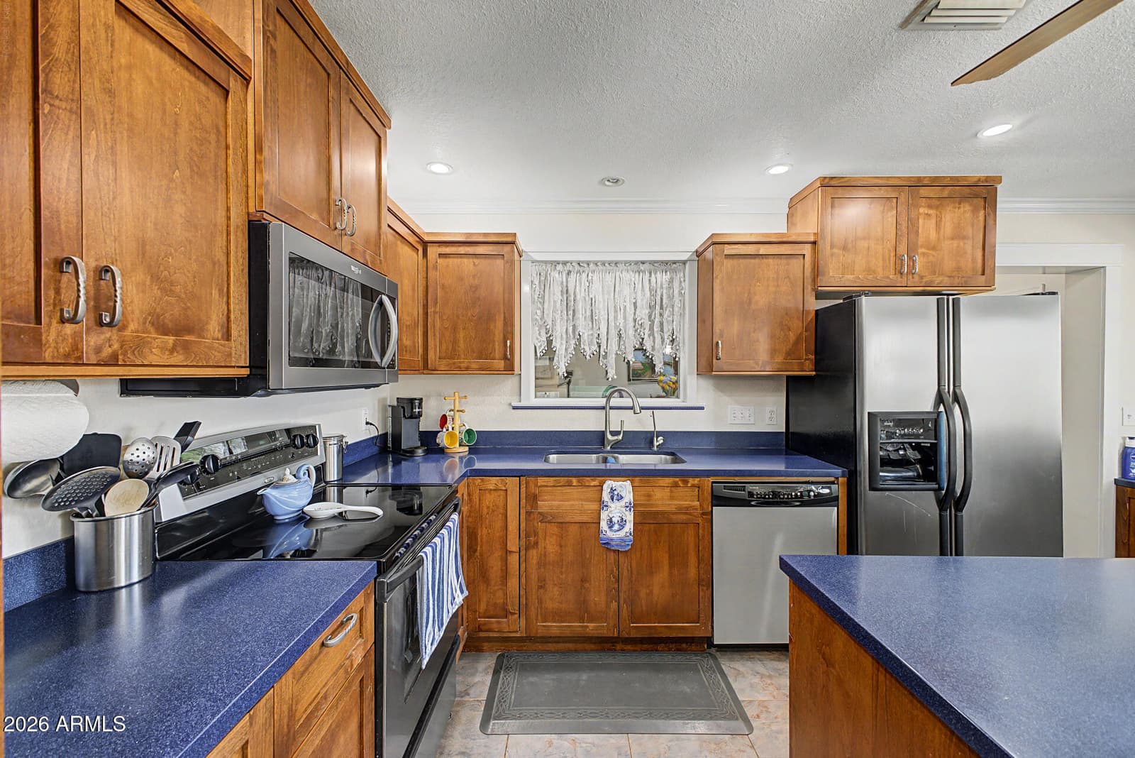 914 E 9TH Street, Mesa, AZ 85203 — photo 4 of 26