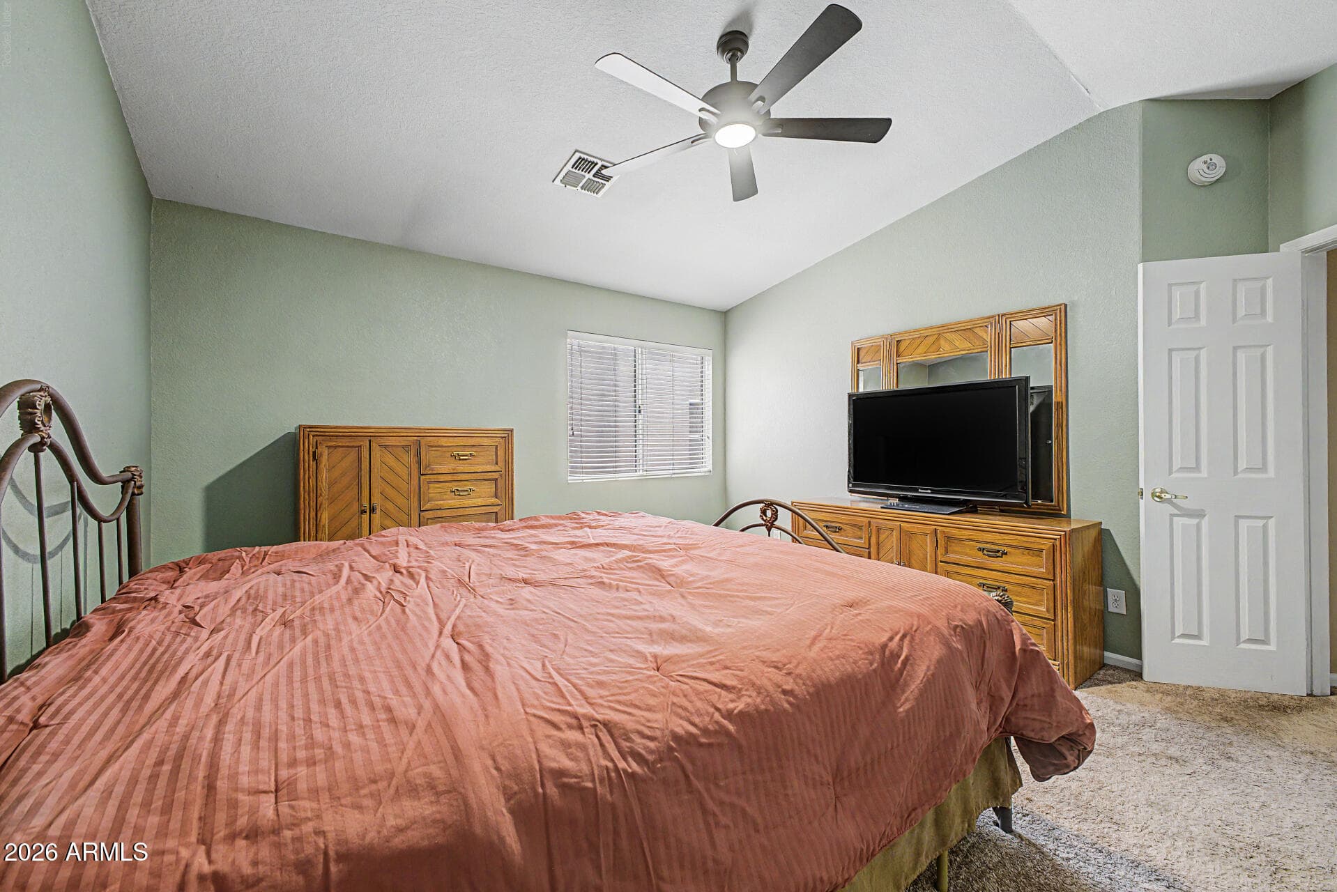 1522 E BEACON Drive, Gilbert, AZ 85234 — photo 16 of 52