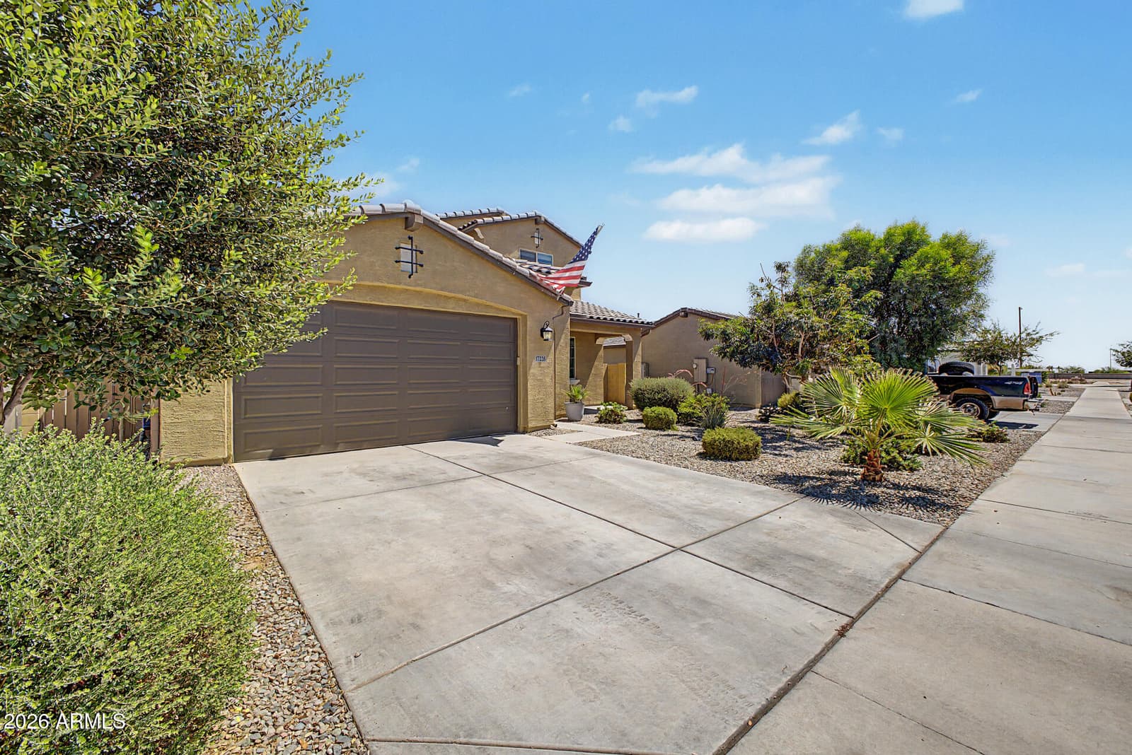 17228 W DAHLIA Drive, Surprise, AZ 85388 — photo 5 of 37