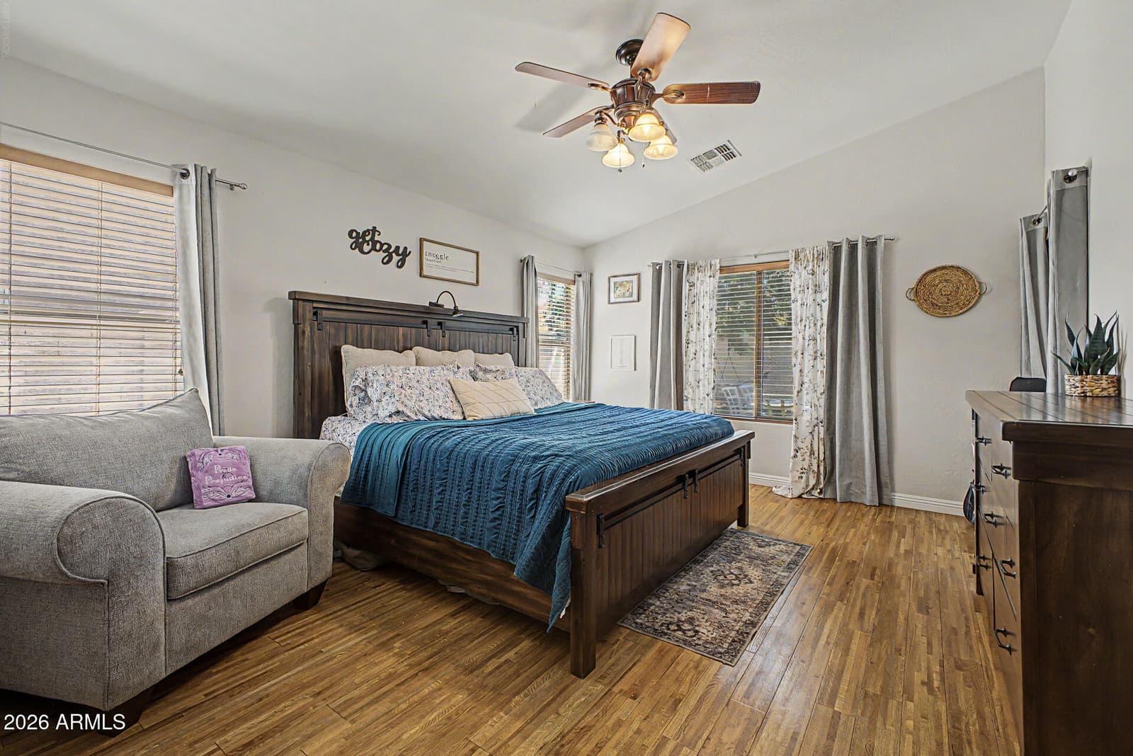 2265 W SUNSHINE BUTTE Drive, San Tan Valley, AZ 85144 — photo 13 of 34