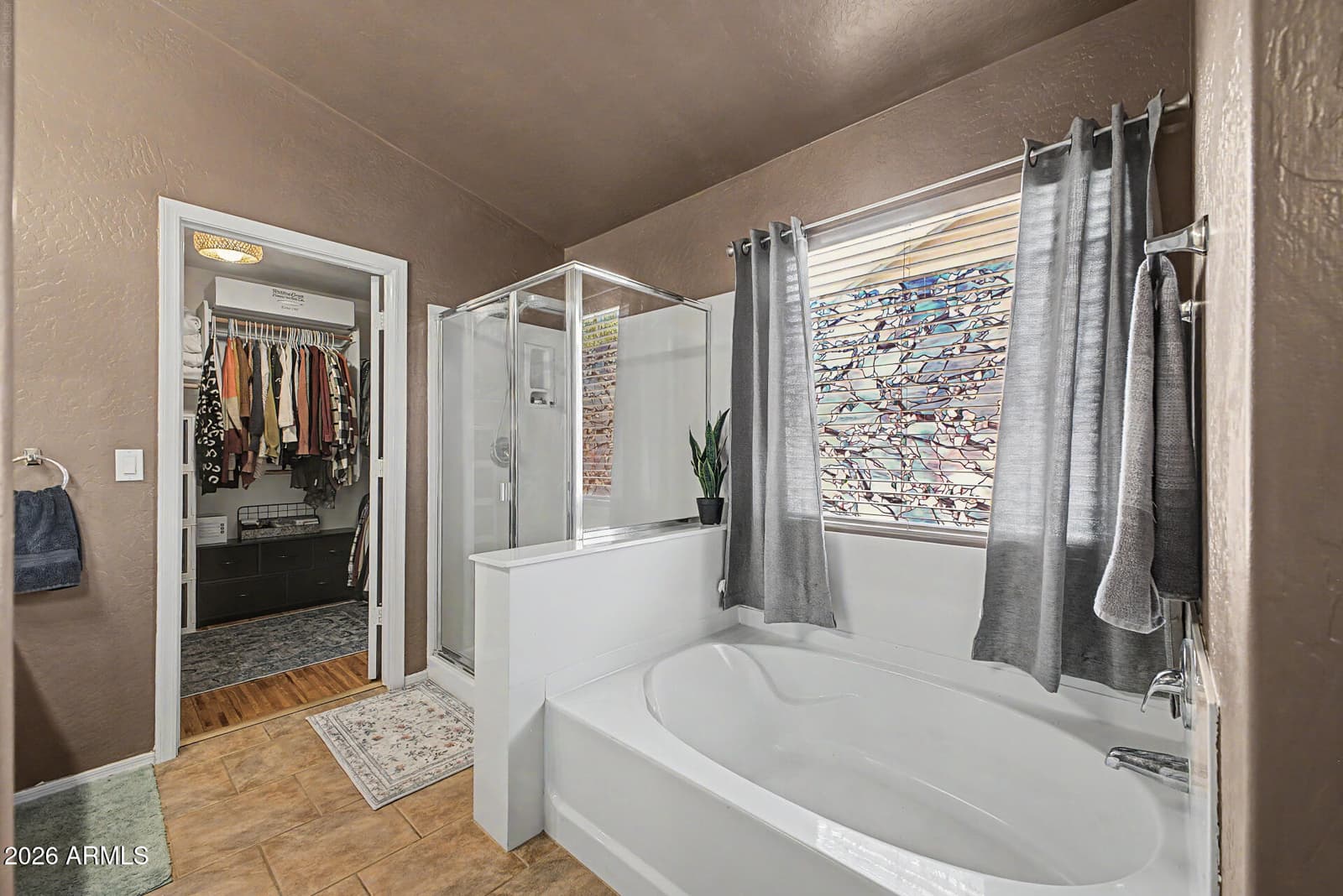 2265 W SUNSHINE BUTTE Drive, San Tan Valley, AZ 85144 — photo 15 of 34