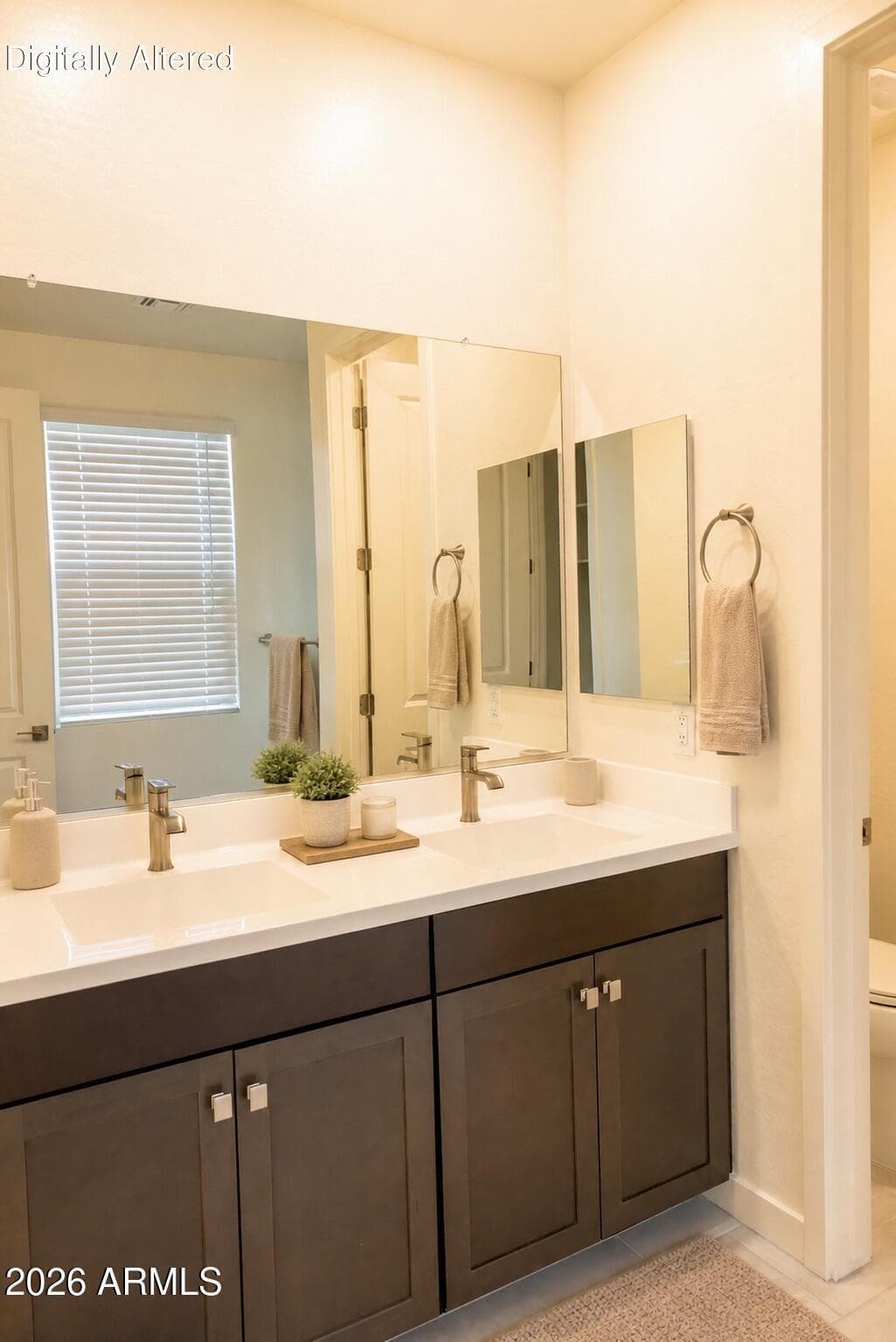 2548 W GRENADINE Road, Phoenix, AZ 85041 — photo 16 of 31
