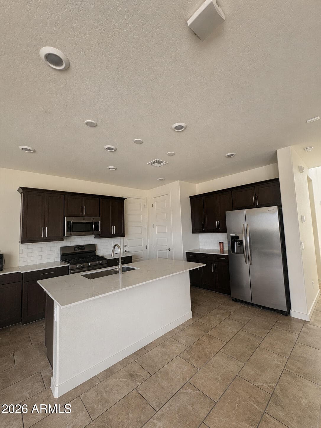 928 E ANDERSON Avenue, Phoenix, AZ 85022 — photo 4 of 30