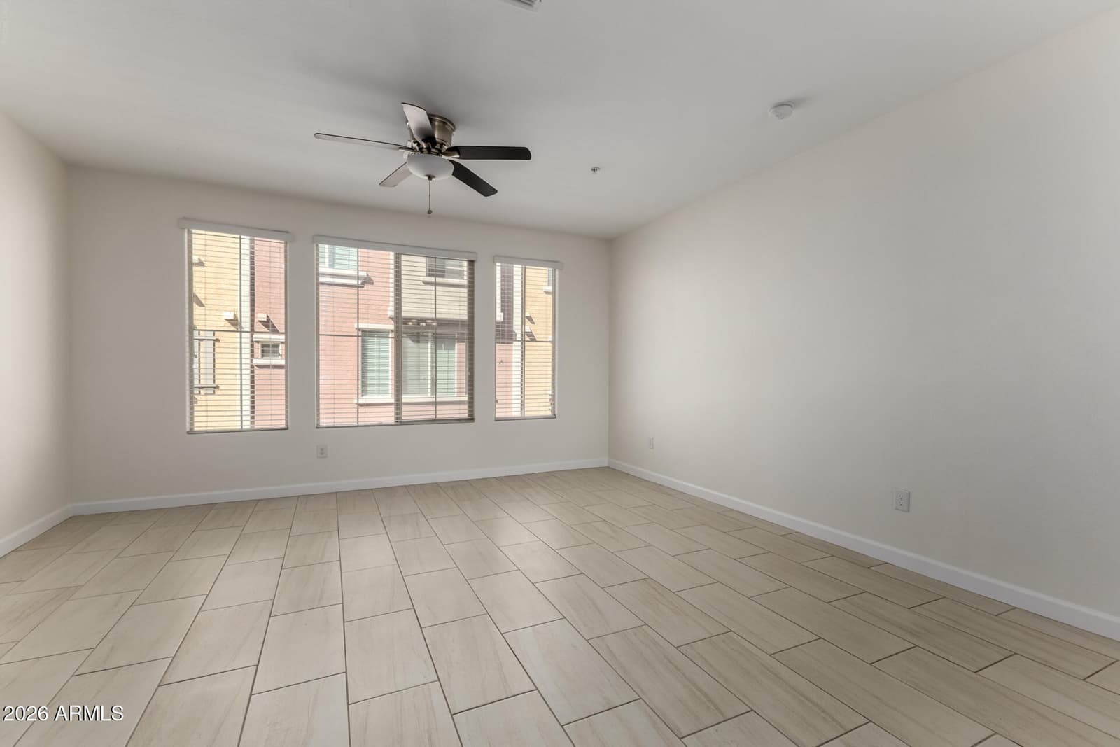 240 W JUNIPER Avenue 1037, Gilbert, AZ 85233 — photo 3 of 24