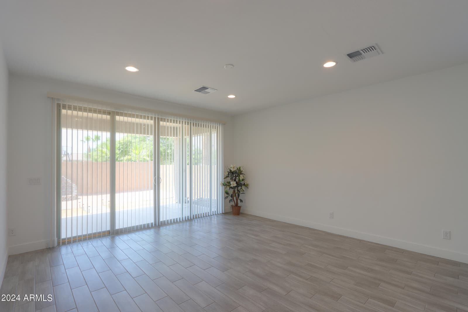 1249 E SILVER REEF Drive, Casa Grande, AZ 85122 — photo 19 of 29