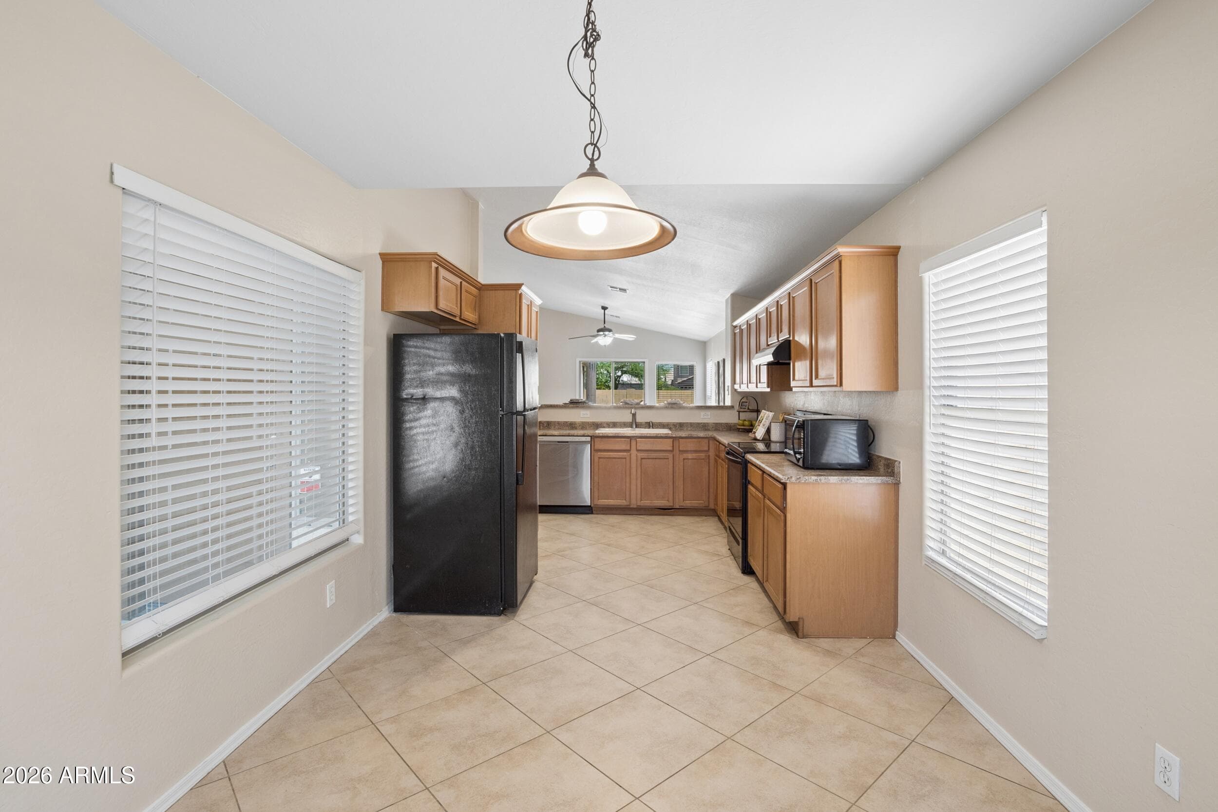11822 W FLANAGAN Street, Avondale, AZ 85323 — photo 14 of 88