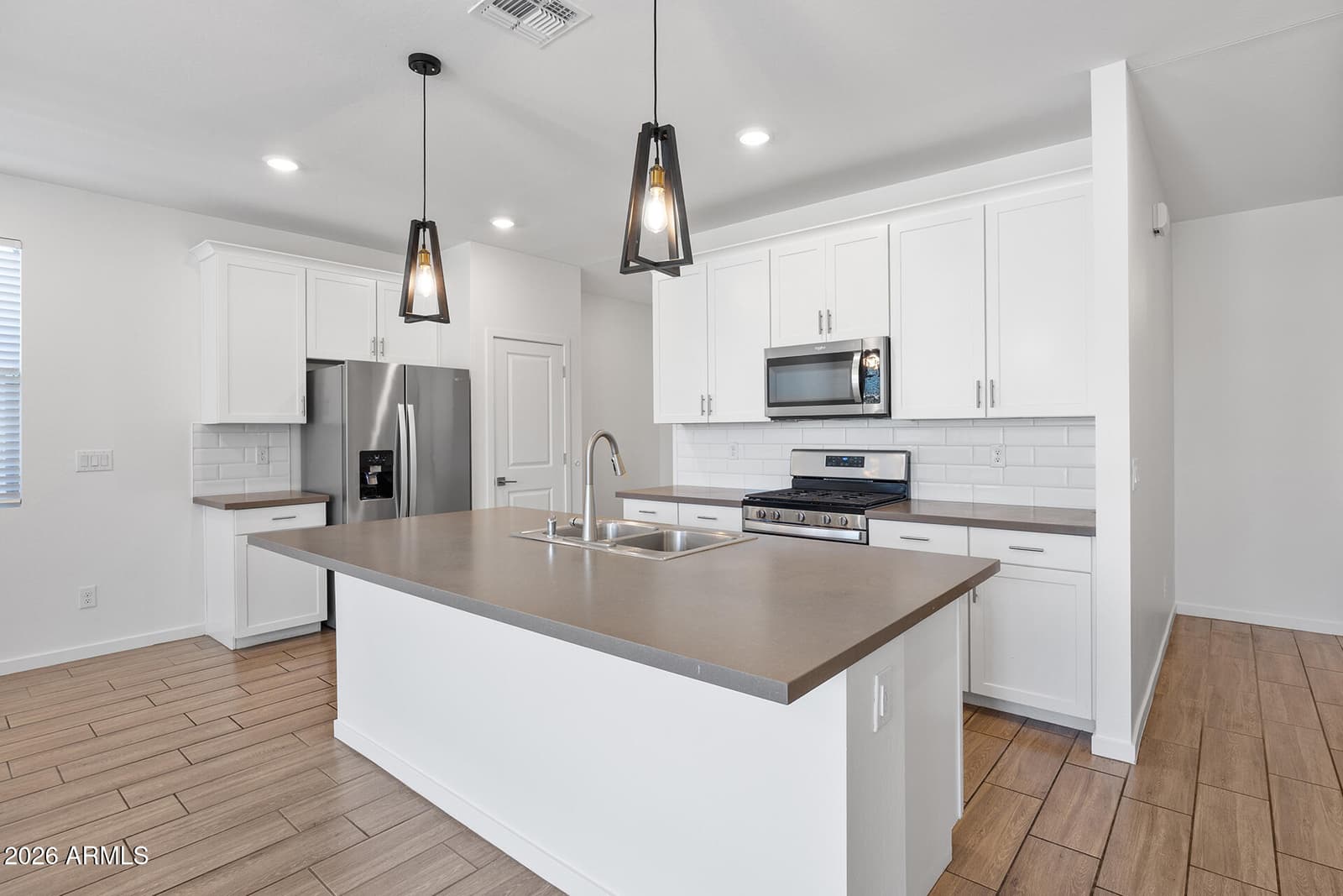 4121 S 67TH Drive, Phoenix, AZ 85043 — photo 14 of 40