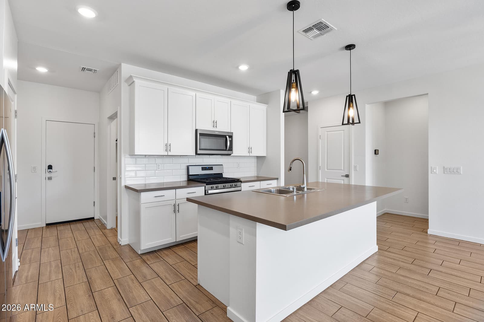 4121 S 67TH Drive, Phoenix, AZ 85043 — photo 16 of 40