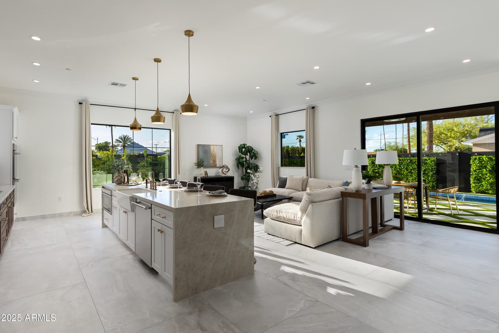 8402 E HEATHERBRAE Drive, Scottsdale, AZ 85251 — photo 17 of 60