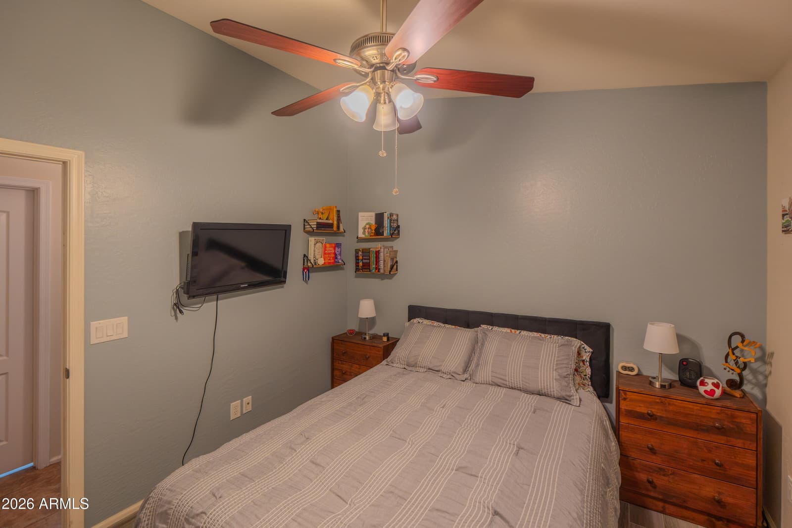 2907 E WHISPERING WIND Drive, Phoenix, AZ 85024 — photo 19 of 28