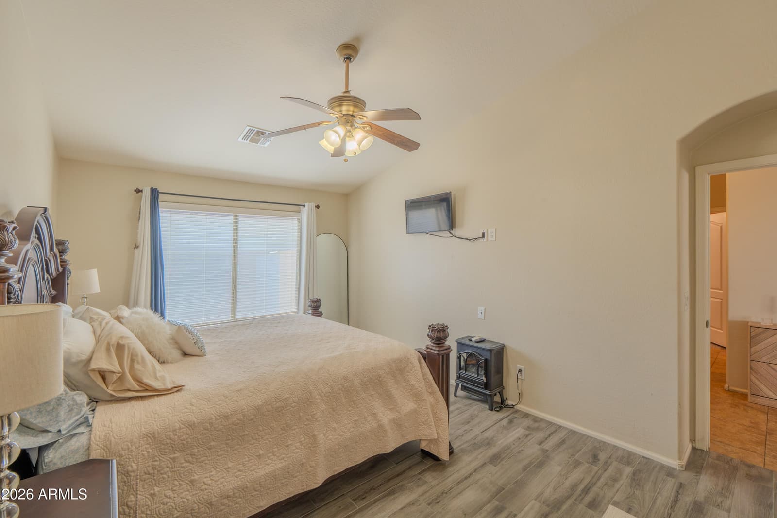 2907 E WHISPERING WIND Drive, Phoenix, AZ 85024 — photo 15 of 28