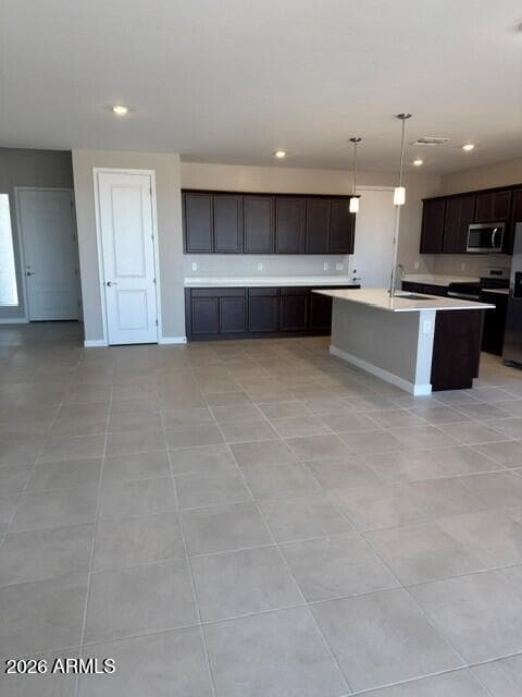 2808 E PADUA Avenue, San Tan Valley, AZ 85143 — photo 2 of 10