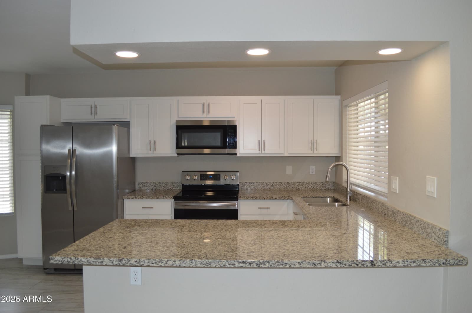 2910 W MARCONI Avenue 113, Phoenix, AZ 85053 — photo 2 of 26