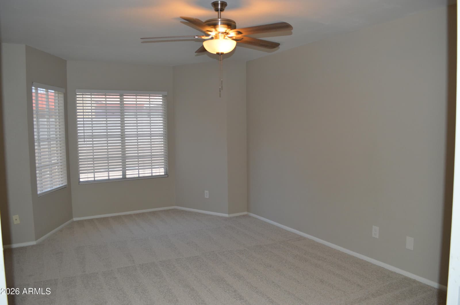 2910 W MARCONI Avenue 113, Phoenix, AZ 85053 — photo 4 of 26