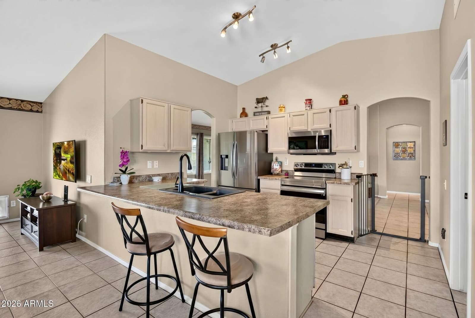 739 S CHOLLA Street, Gilbert, AZ 85233 — photo 2 of 29