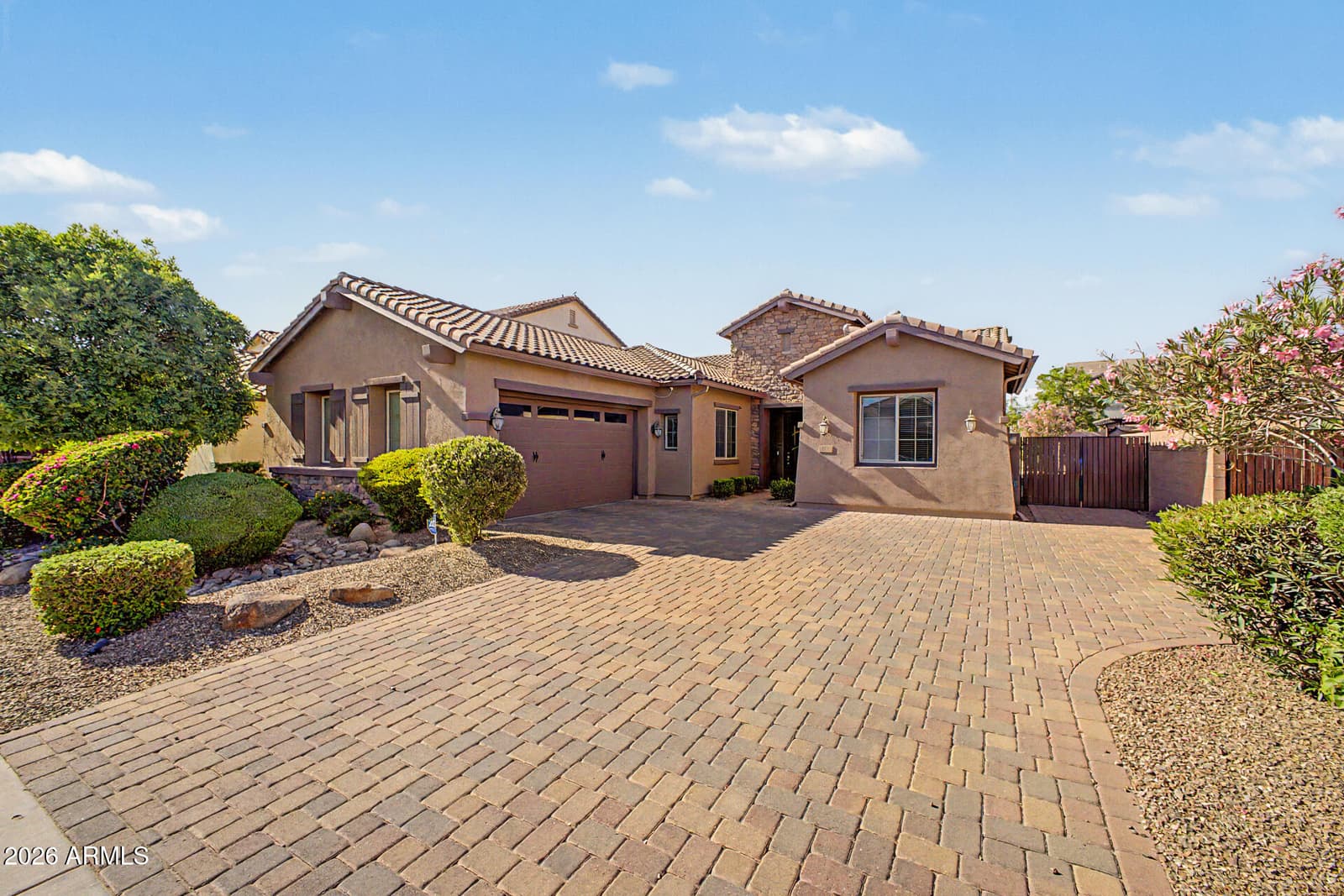 582 W ZION Place, Chandler, AZ 85248 — photo 8 of 26