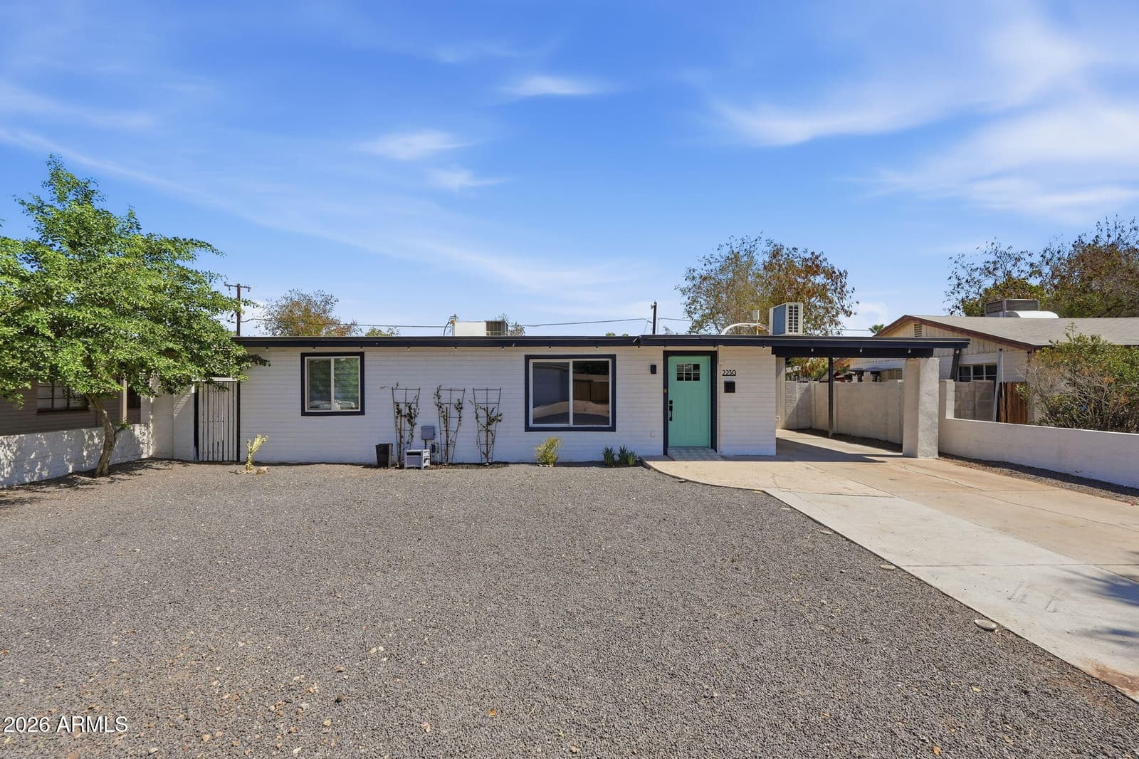 2230 W CAMBRIDGE Avenue, Phoenix, AZ 85009 — photo 3 of 28