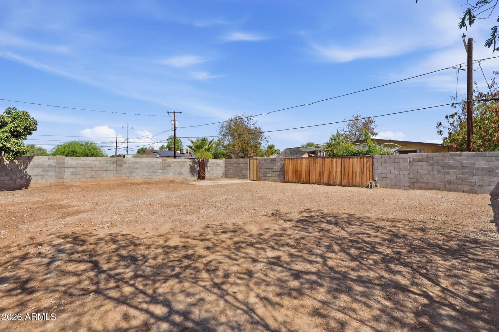 2230 W CAMBRIDGE Avenue, Phoenix, AZ 85009 — photo 26 of 28