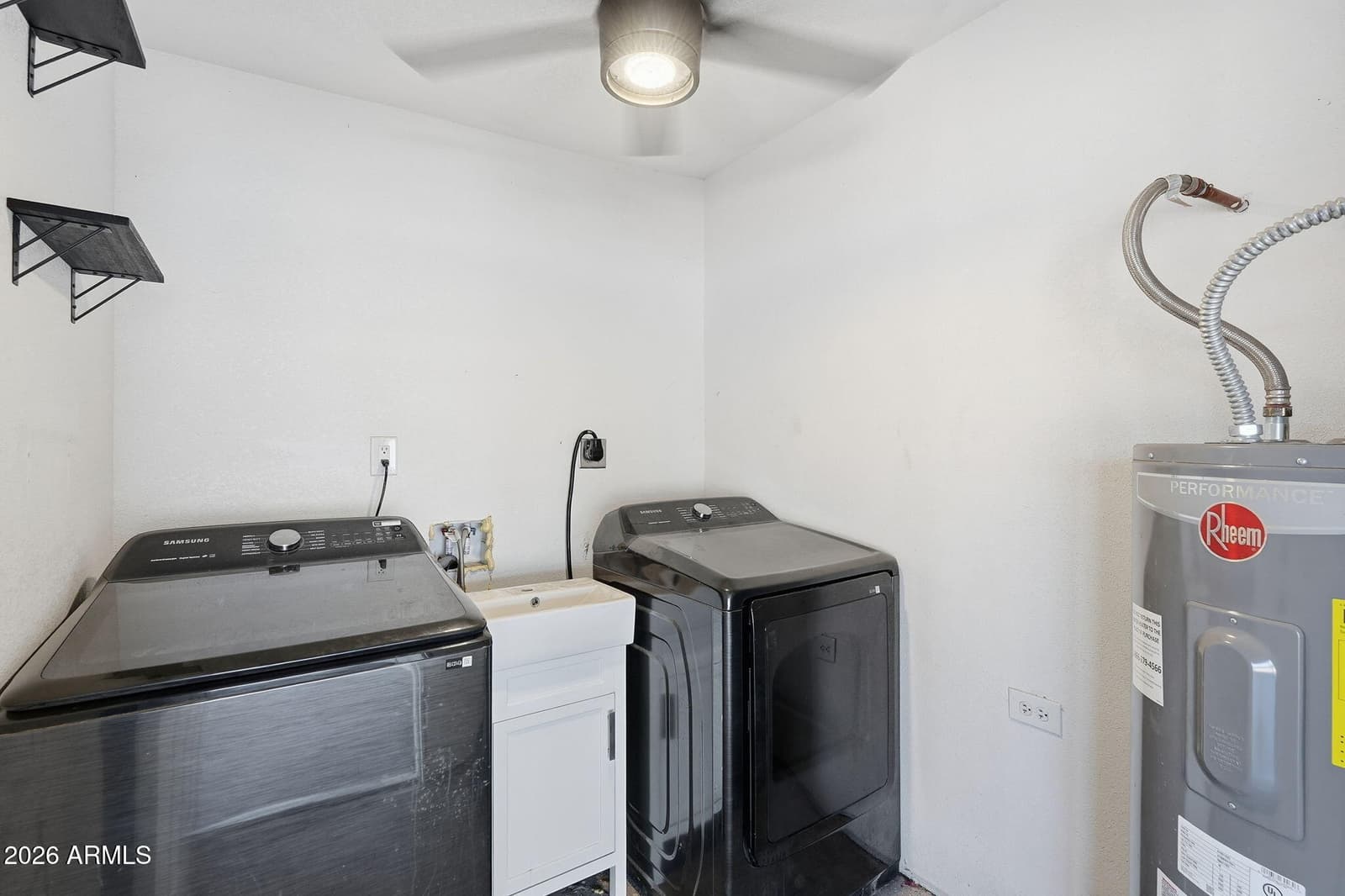 2230 W CAMBRIDGE Avenue, Phoenix, AZ 85009 — photo 24 of 28