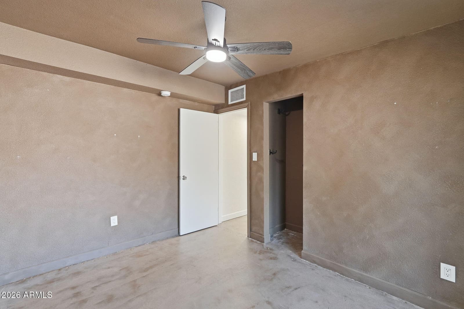 2230 W CAMBRIDGE Avenue, Phoenix, AZ 85009 — photo 19 of 28