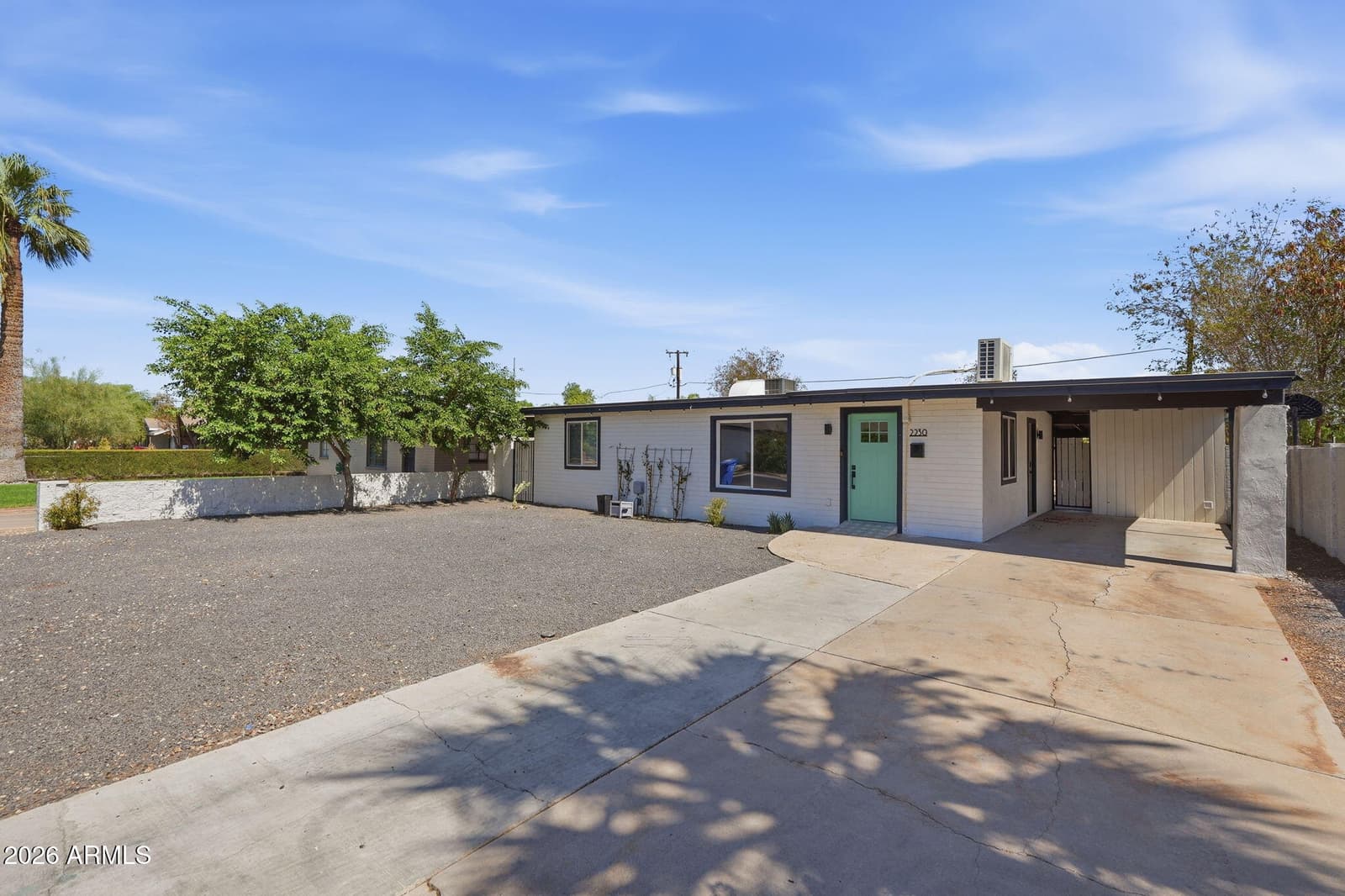 2230 W CAMBRIDGE Avenue, Phoenix, AZ 85009 — photo 5 of 28