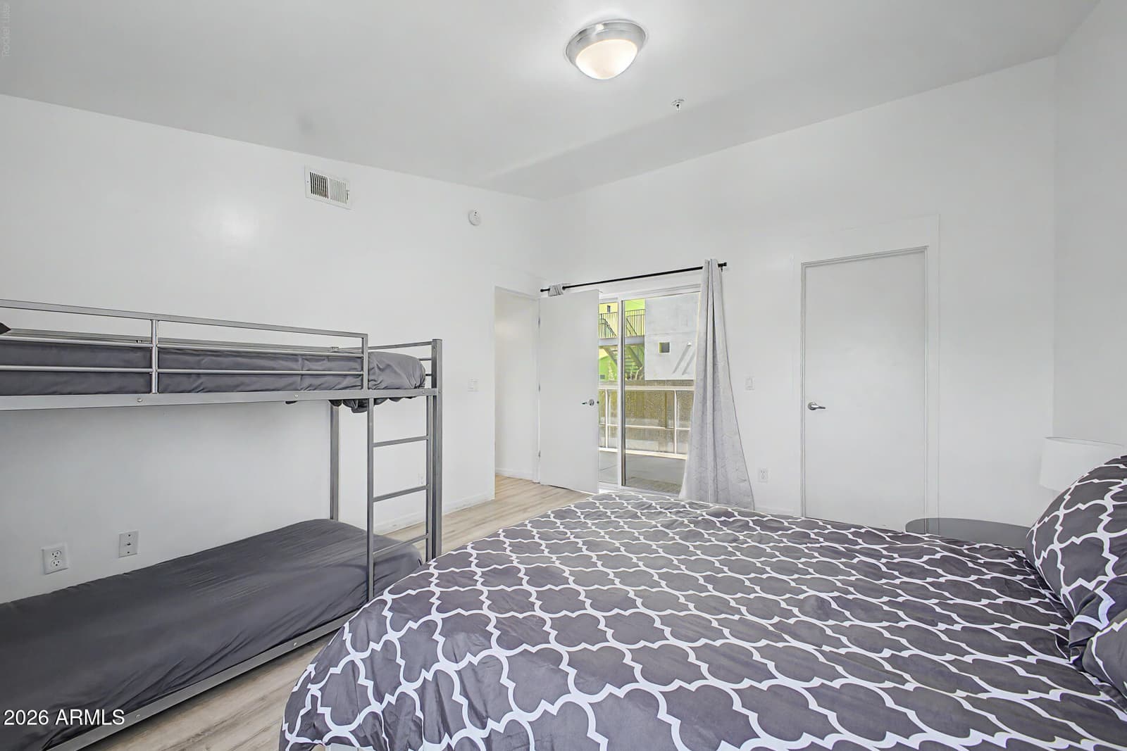 1111 W UNIVERSITY Drive 2020, Tempe, AZ 85281 — photo 11 of 28