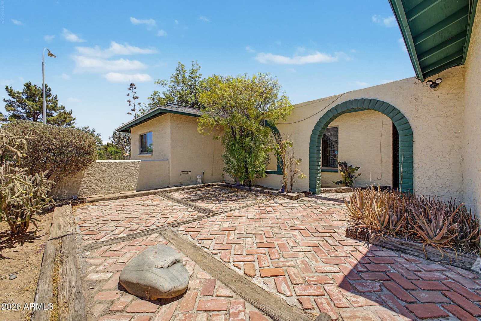 639 W STRAHAN Drive, Tempe, AZ 85283 — photo 4 of 40
