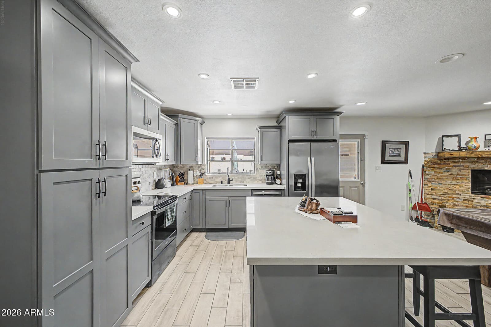 639 W STRAHAN Drive, Tempe, AZ 85283 — photo 15 of 40