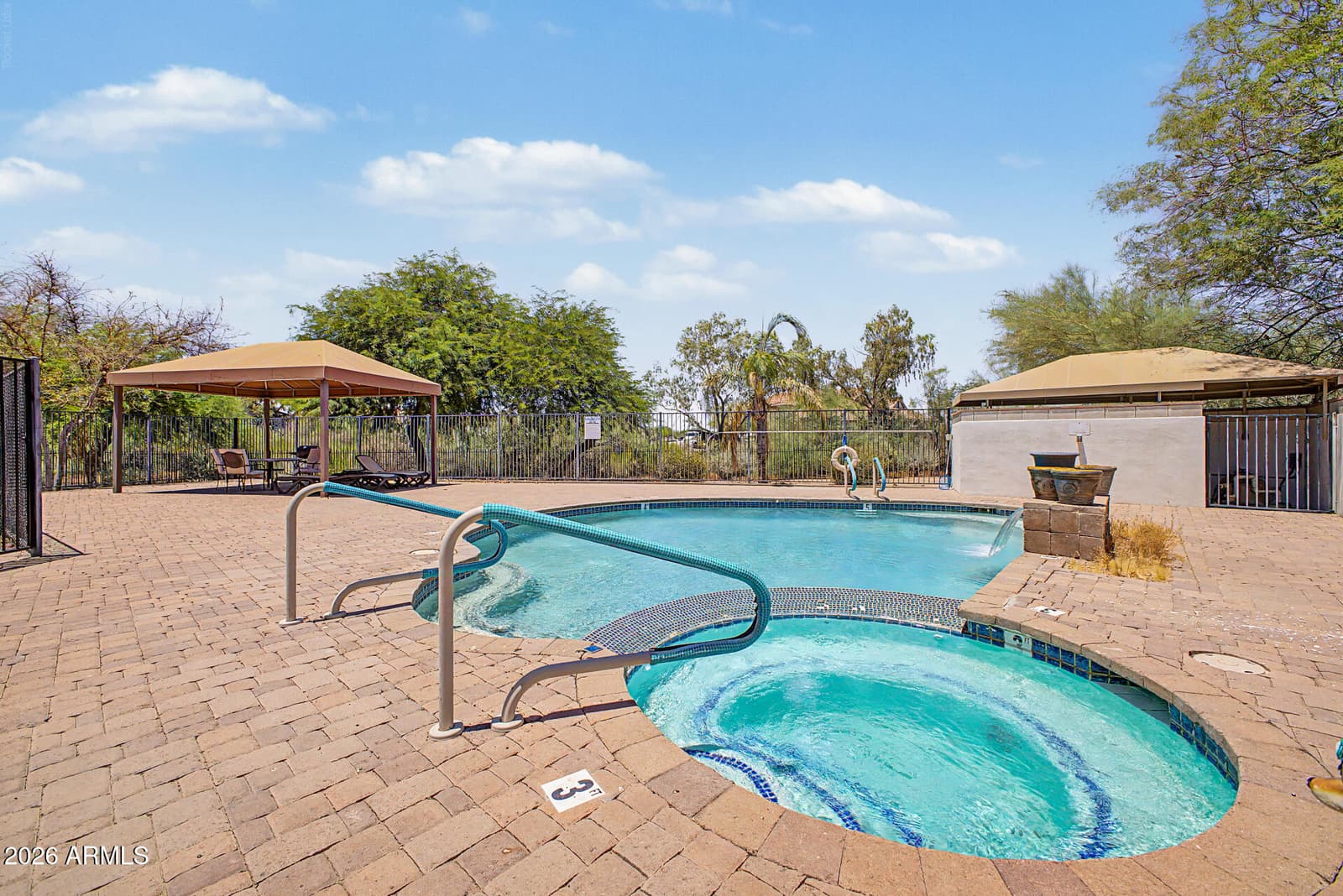 2950 W LOUISE Drive 108, Phoenix, AZ 85027 — photo 24 of 34