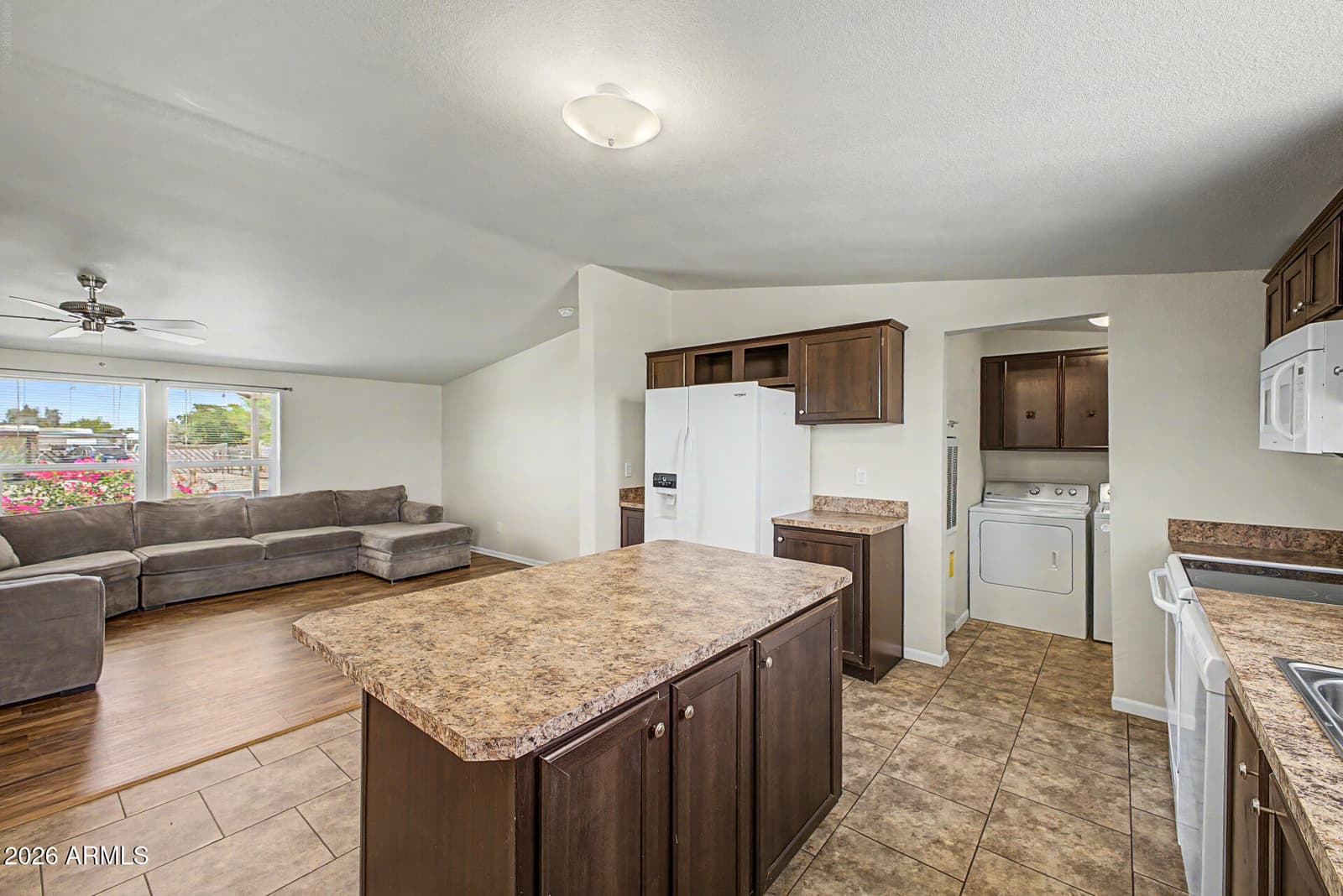 7114 W WANDA LYNN Lane, Peoria, AZ 85382 — photo 14 of 36