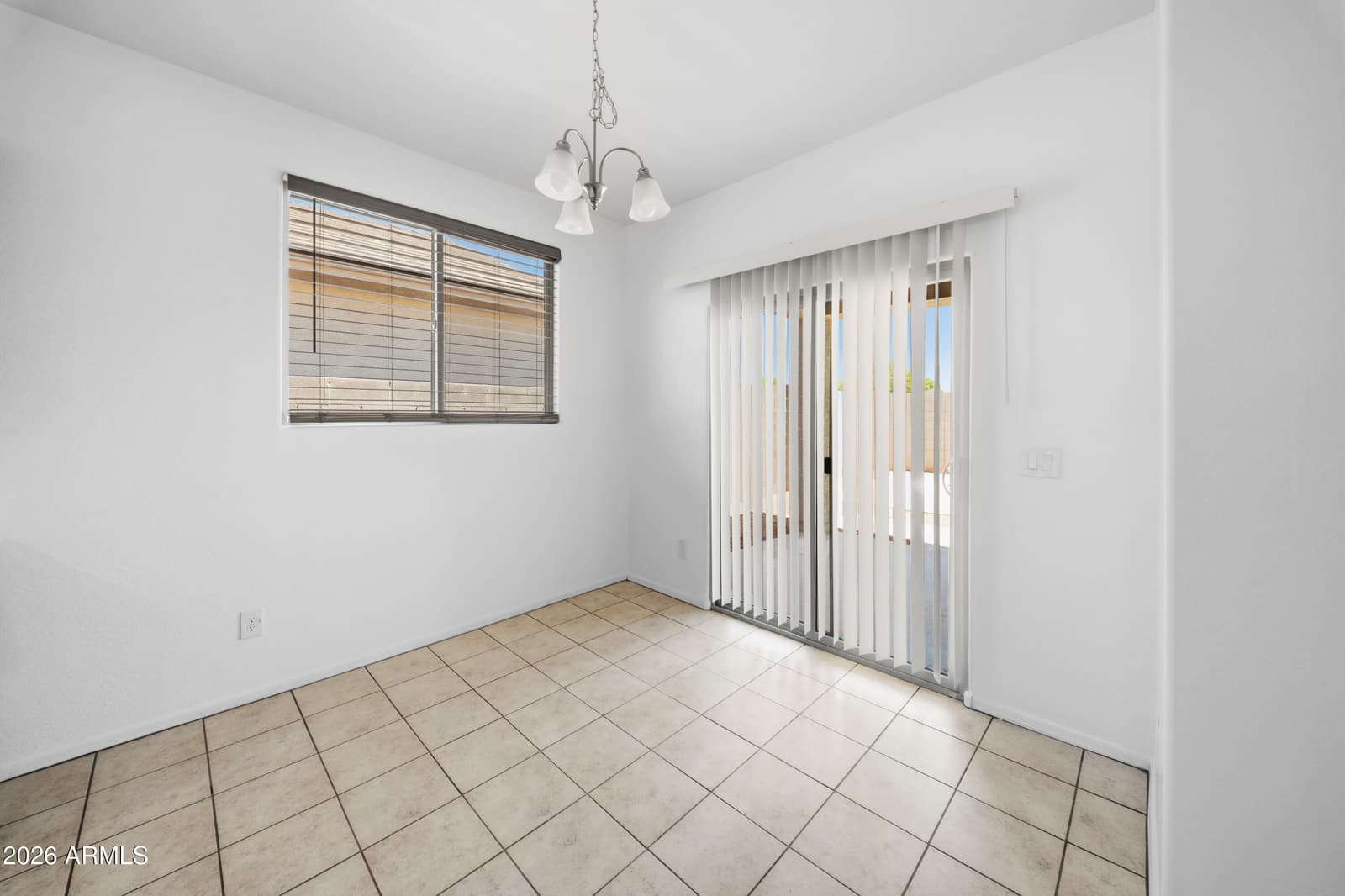 2437 S 73RD Drive, Phoenix, AZ 85043 — photo 9 of 22