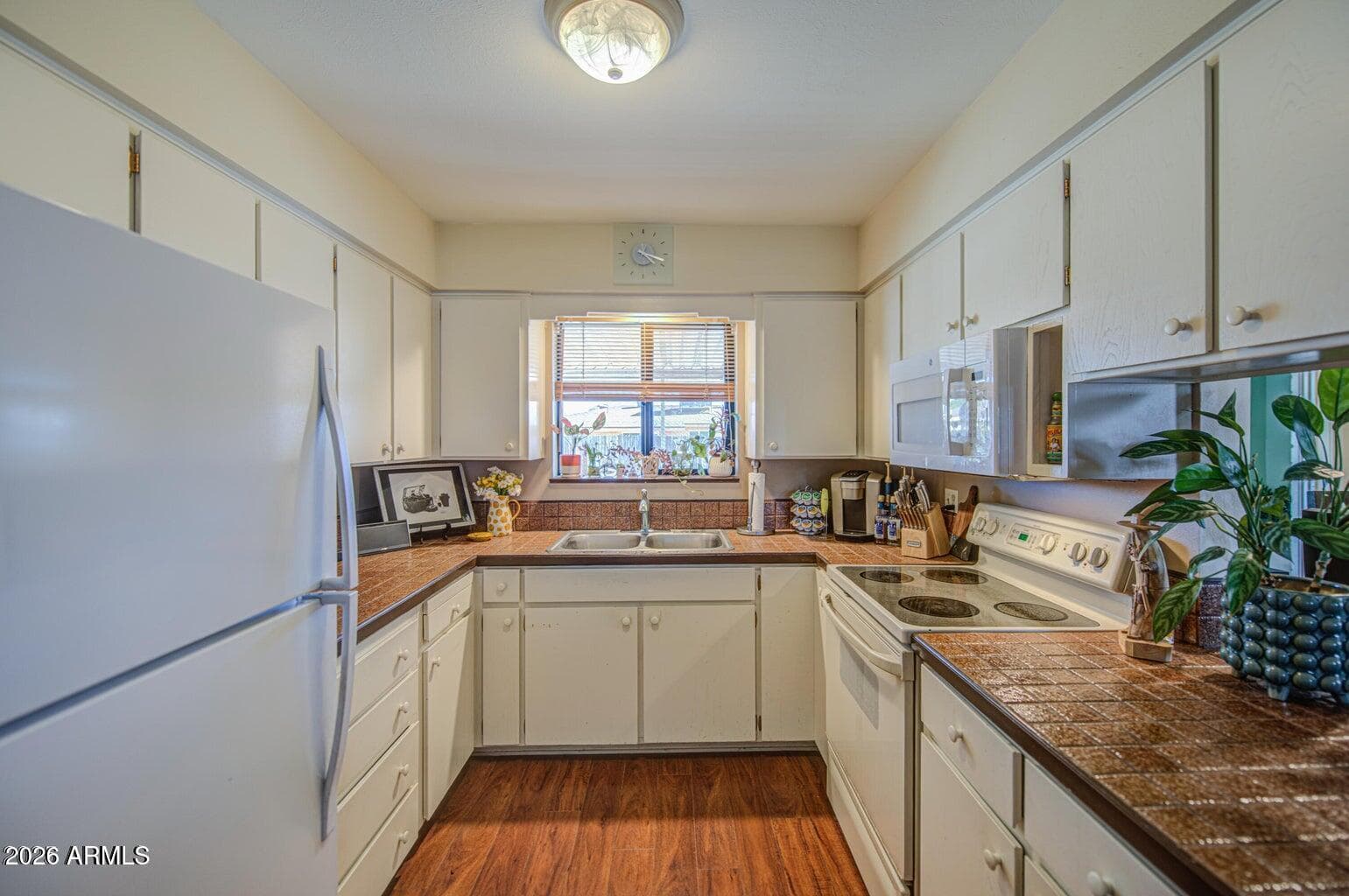 5331 E DODGE Street, Mesa, AZ 85205 — photo 10 of 34