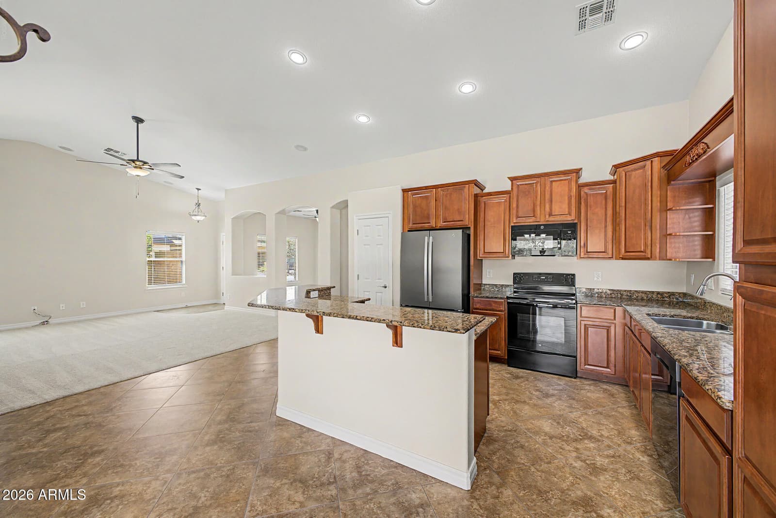 44004 W PIONEER Road, Maricopa, AZ 85139 — photo 18 of 41
