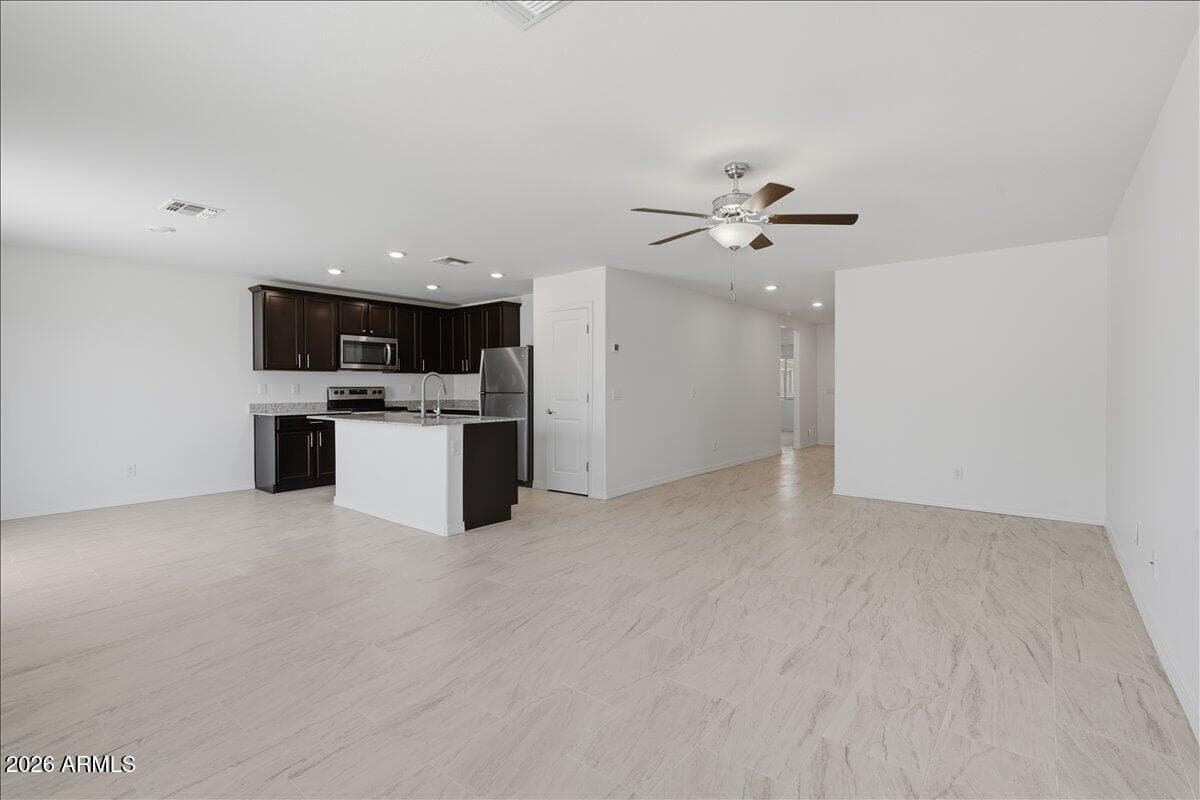 670 W CEDAR Avenue, Florence, AZ 85132 — photo 11 of 31