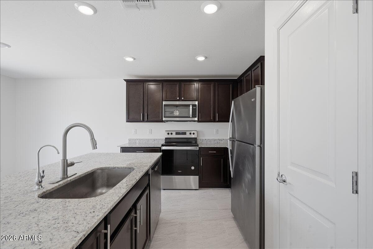 670 W CEDAR Avenue, Florence, AZ 85132 — photo 13 of 31