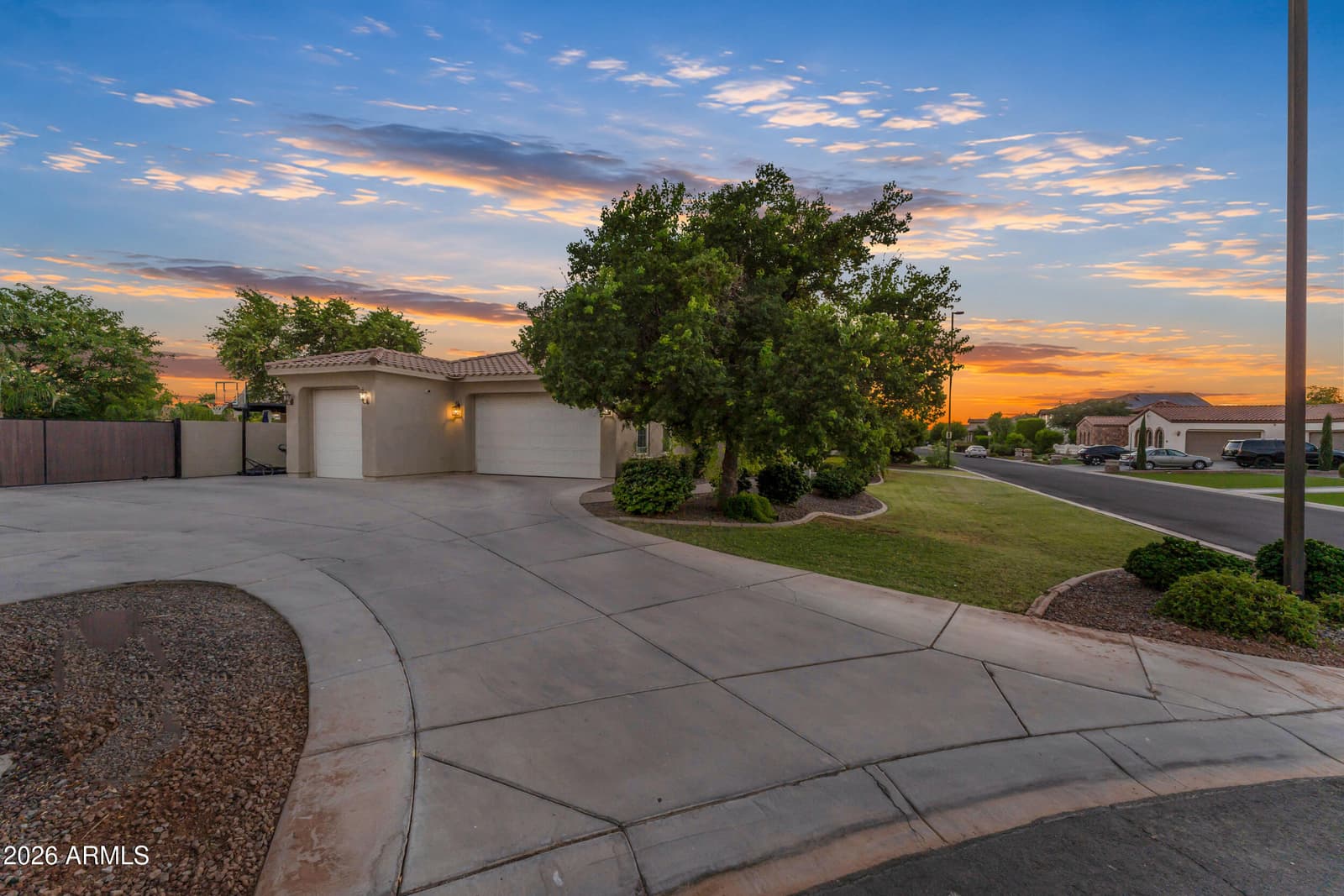 4339 E ESTRELLA Court, Gilbert, AZ 85296 — photo 8 of 75