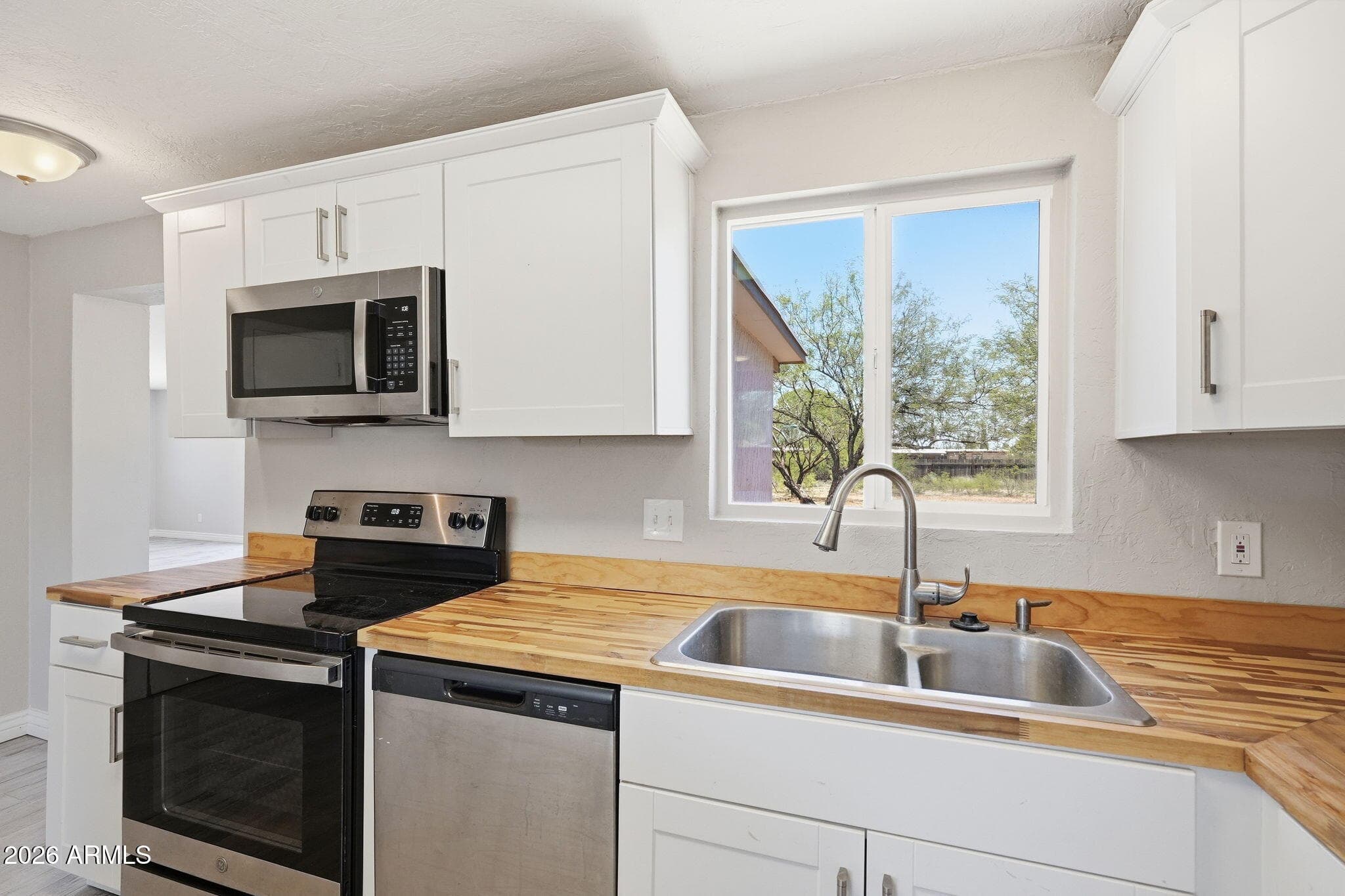 2520 N CALLE QUARTO, Huachuca City, AZ 85616 — photo 13 of 31