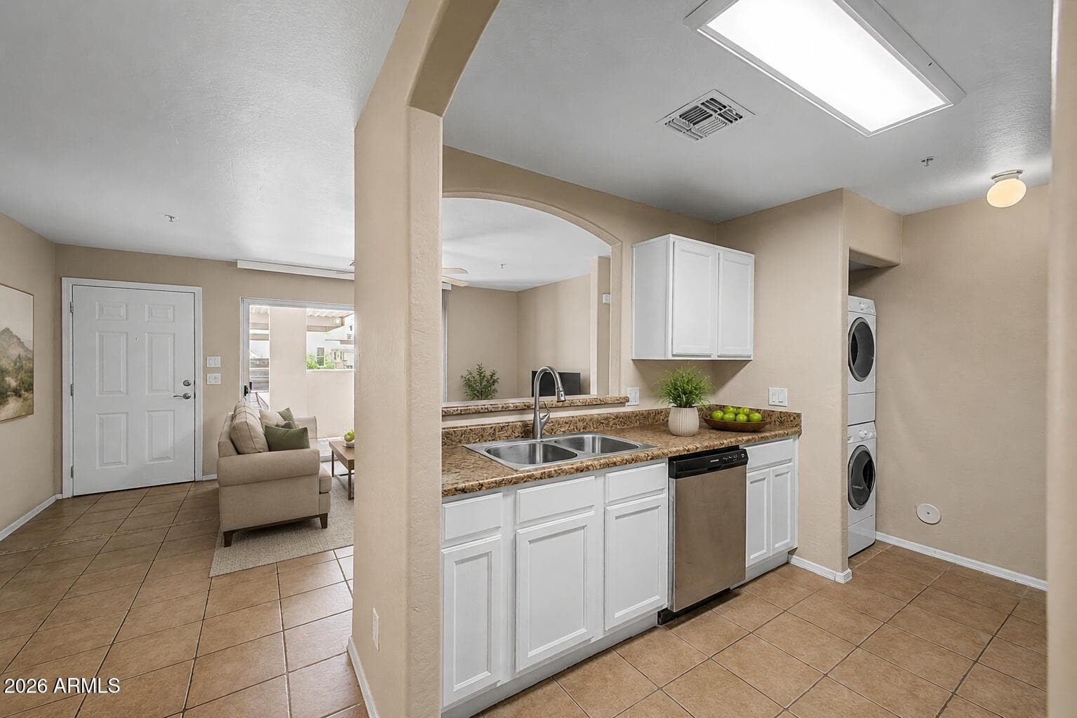 2950 W LOUISE Drive 108, Phoenix, AZ 85027 — photo 9 of 34