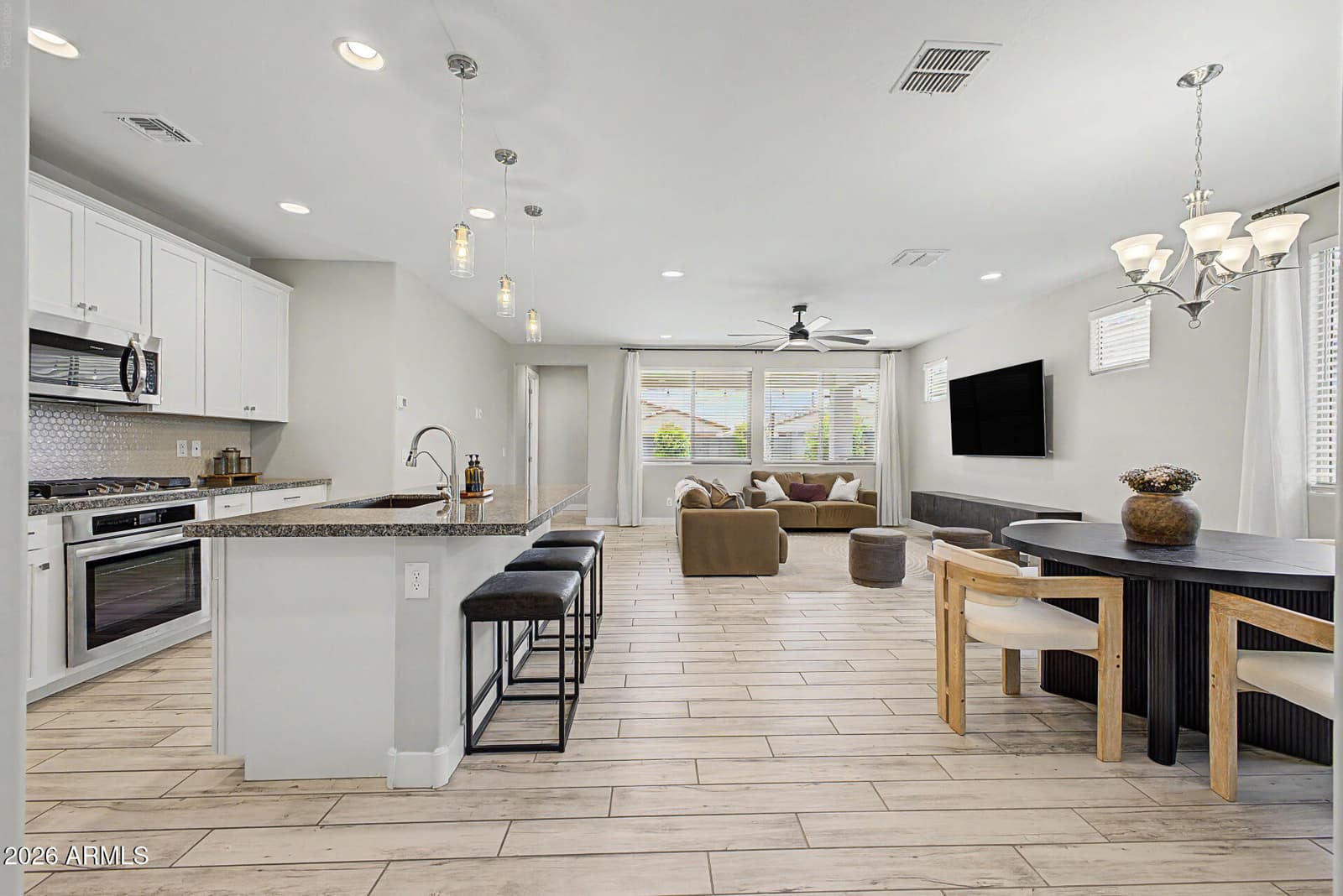 17455 W BLOOMFIELD Road, Surprise, AZ 85388 — photo 9 of 36
