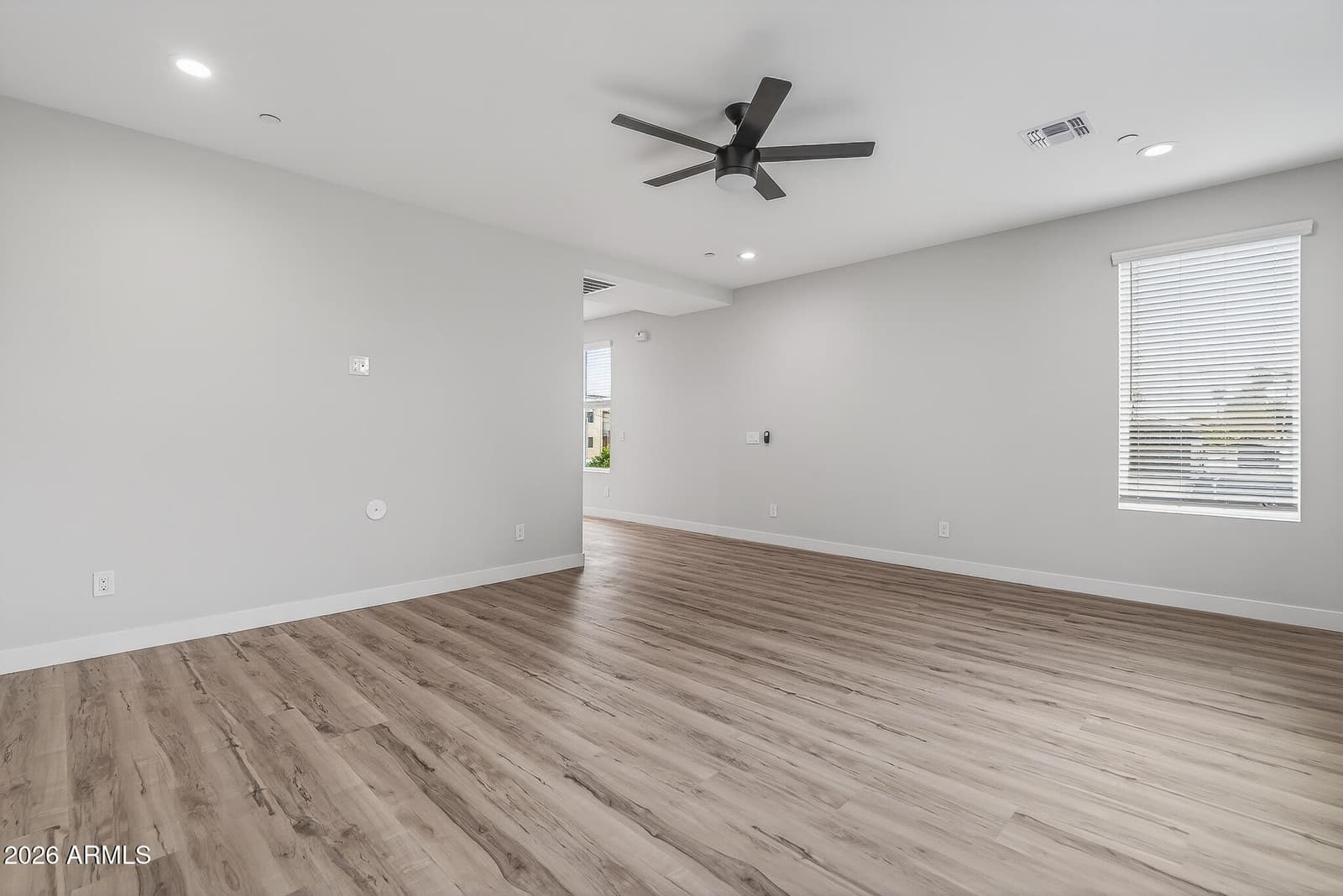 2601 E CLARENDON Avenue 13, Phoenix, AZ 85016 — photo 20 of 39