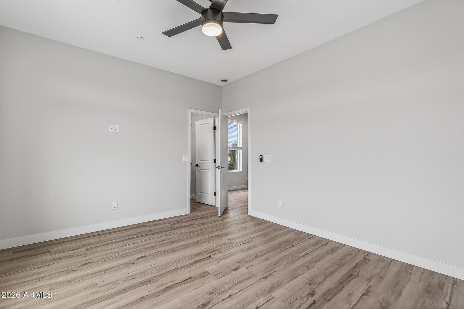 2601 E CLARENDON Avenue 13, Phoenix, AZ 85016 — photo 33 of 39